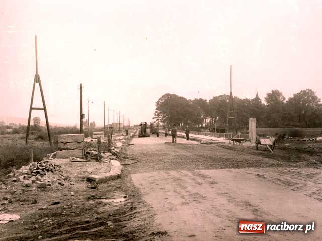 Zdjęcie w galerii na portalu naszraciborz.pl: Rafako na starych zdjęciach wiadomości z regionu