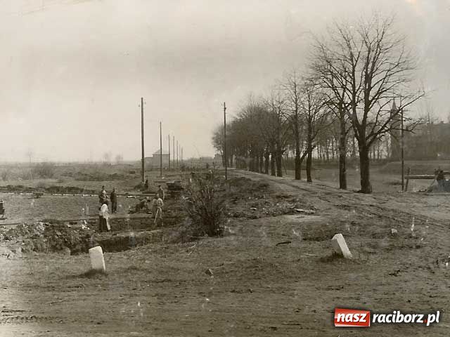 Zdjęcie w galerii na portalu naszraciborz.pl: Rafako na starych zdjęciach wiadomości z regionu