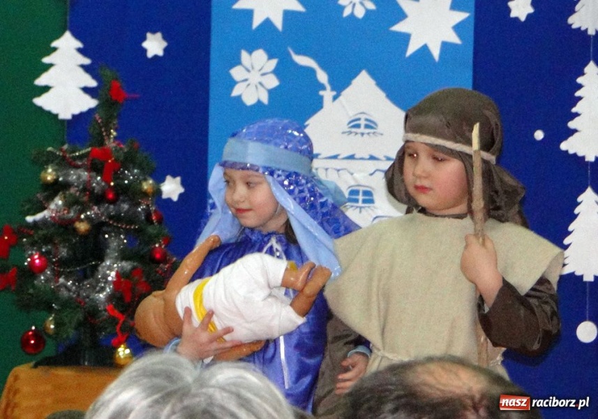 Zdjęcie w galerii na portalu naszraciborz.pl: Zachwycające jasełka w Zawadzie wiadomości z regionu