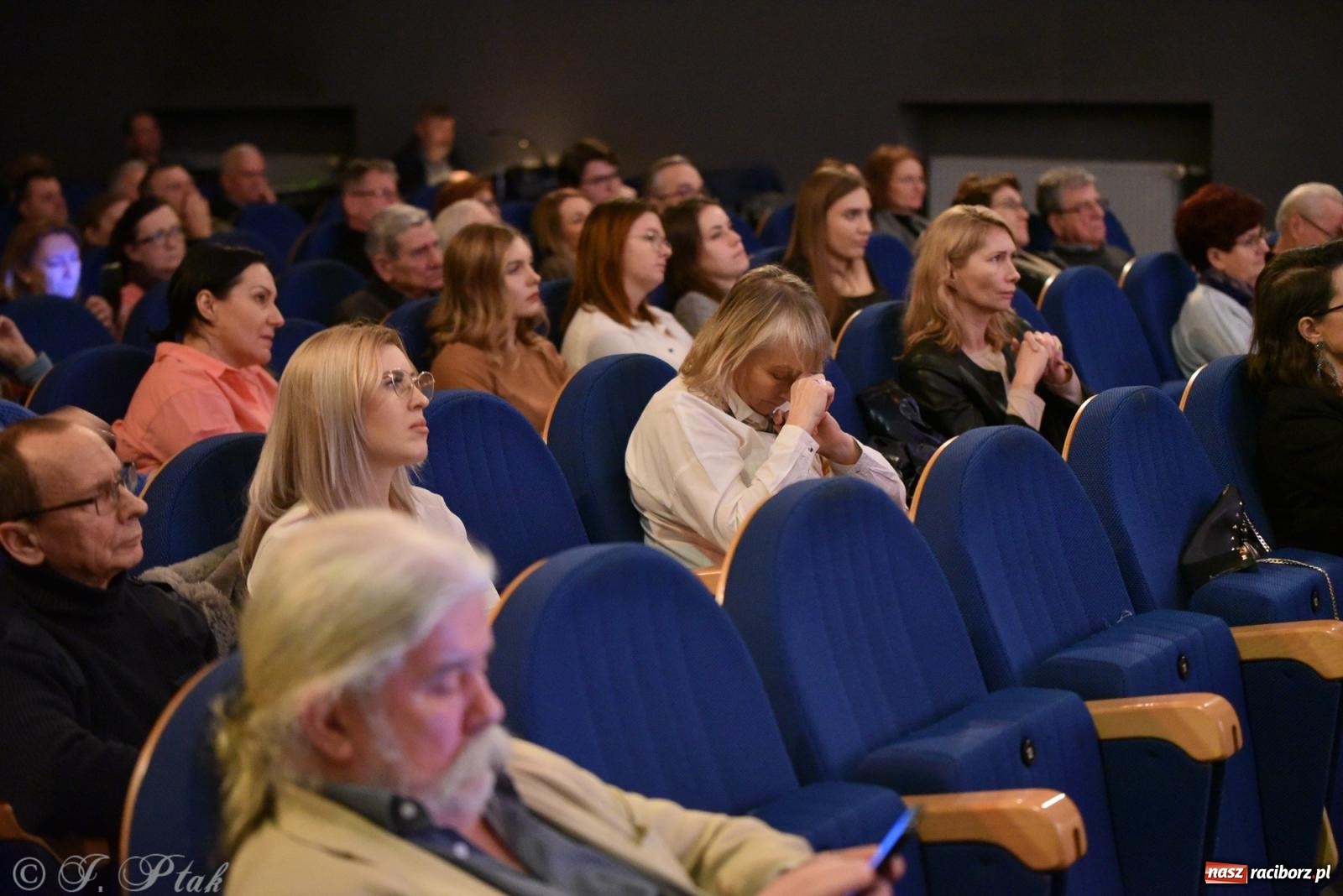 Zdjęcie w galerii na portalu naszraciborz.pl: Bel Canto kolędowo na dobry start WOŚP-u [FOTO i WIDEO] wiadomości z regionu