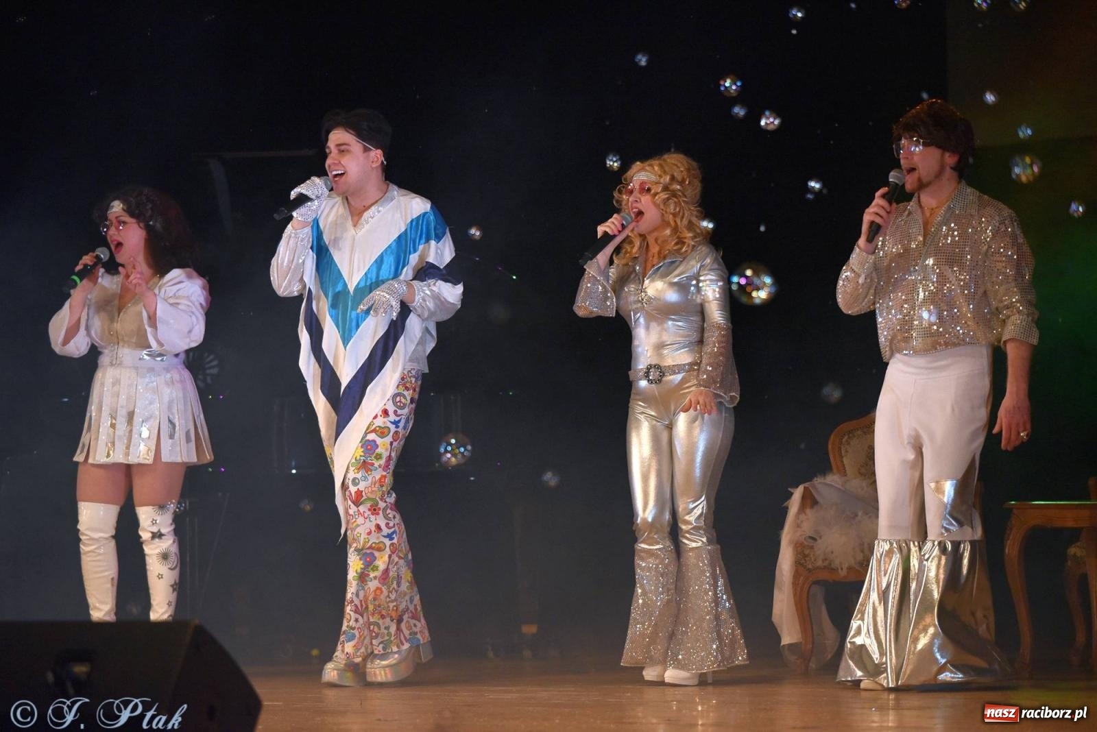Zdjęcie w galerii na portalu naszraciborz.pl: Baśń dla dorosłych - operetka i musical na deskach RCK [FOTO i WIDEO] wiadomości z regionu