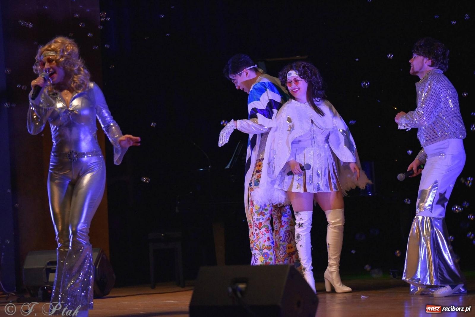 Zdjęcie w galerii na portalu naszraciborz.pl: Baśń dla dorosłych - operetka i musical na deskach RCK [FOTO i WIDEO] wiadomości z regionu
