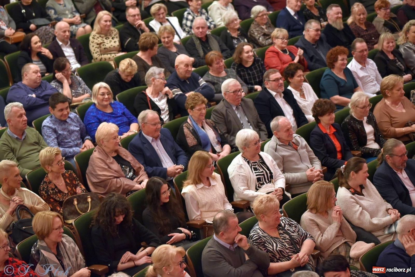 Zdjęcie w galerii na portalu naszraciborz.pl: Baśń dla dorosłych - operetka i musical na deskach RCK [FOTO i WIDEO] wiadomości z regionu