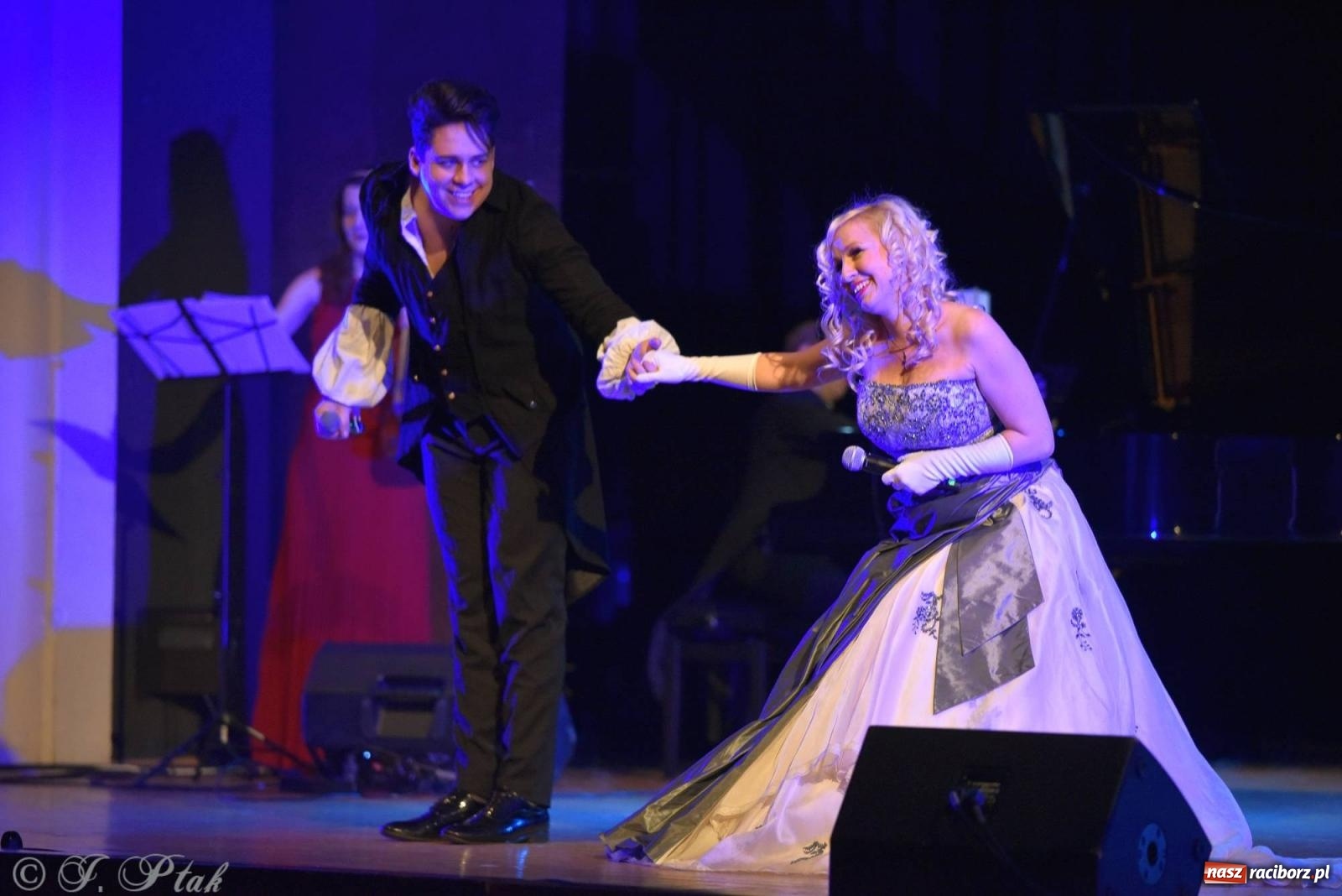 Zdjęcie w galerii na portalu naszraciborz.pl: Baśń dla dorosłych - operetka i musical na deskach RCK [FOTO i WIDEO] wiadomości z regionu