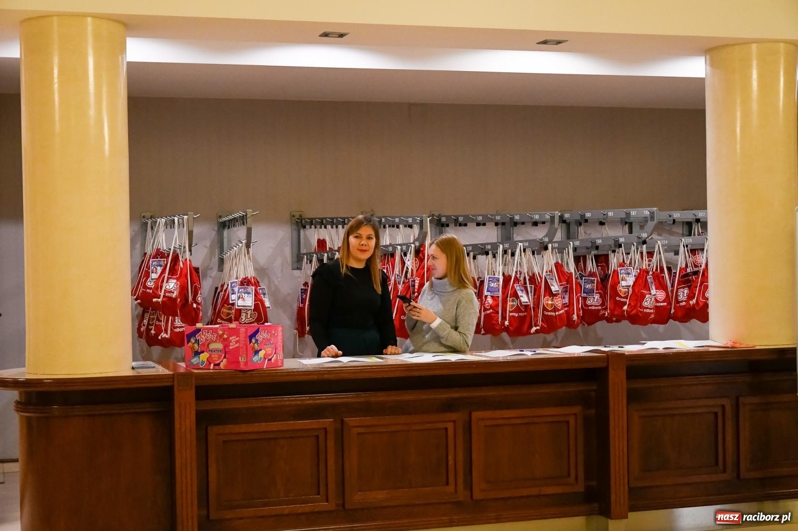 Zdjęcie w galerii na portalu naszraciborz.pl: Ruszył raciborski finał Wielkiej Orkiestry Świątecznej Pomocy [FOTO i WIDEO] wiadomości z regionu