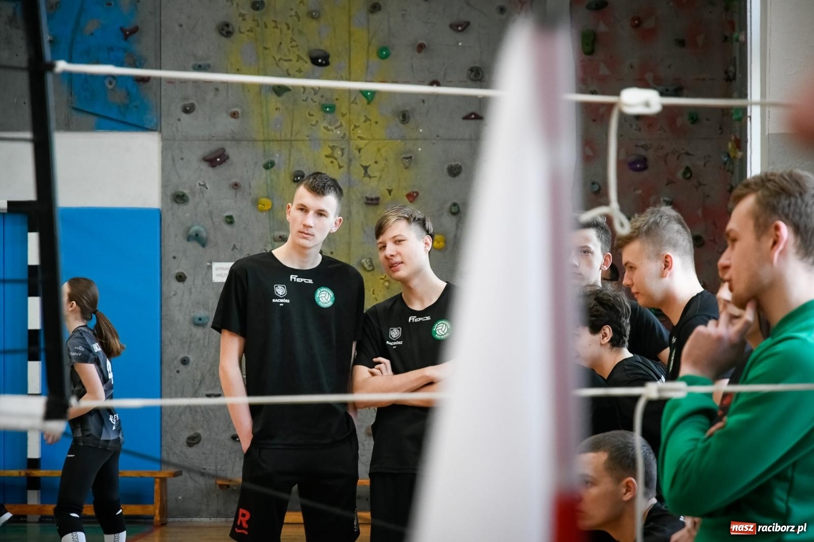 Zdjęcie w galerii na portalu naszraciborz.pl: Siatkarskie show przy Klasztornej. Olimpijczycy zagrali dla WOŚP [FOTO i WIDEO] wiadomości z regionu