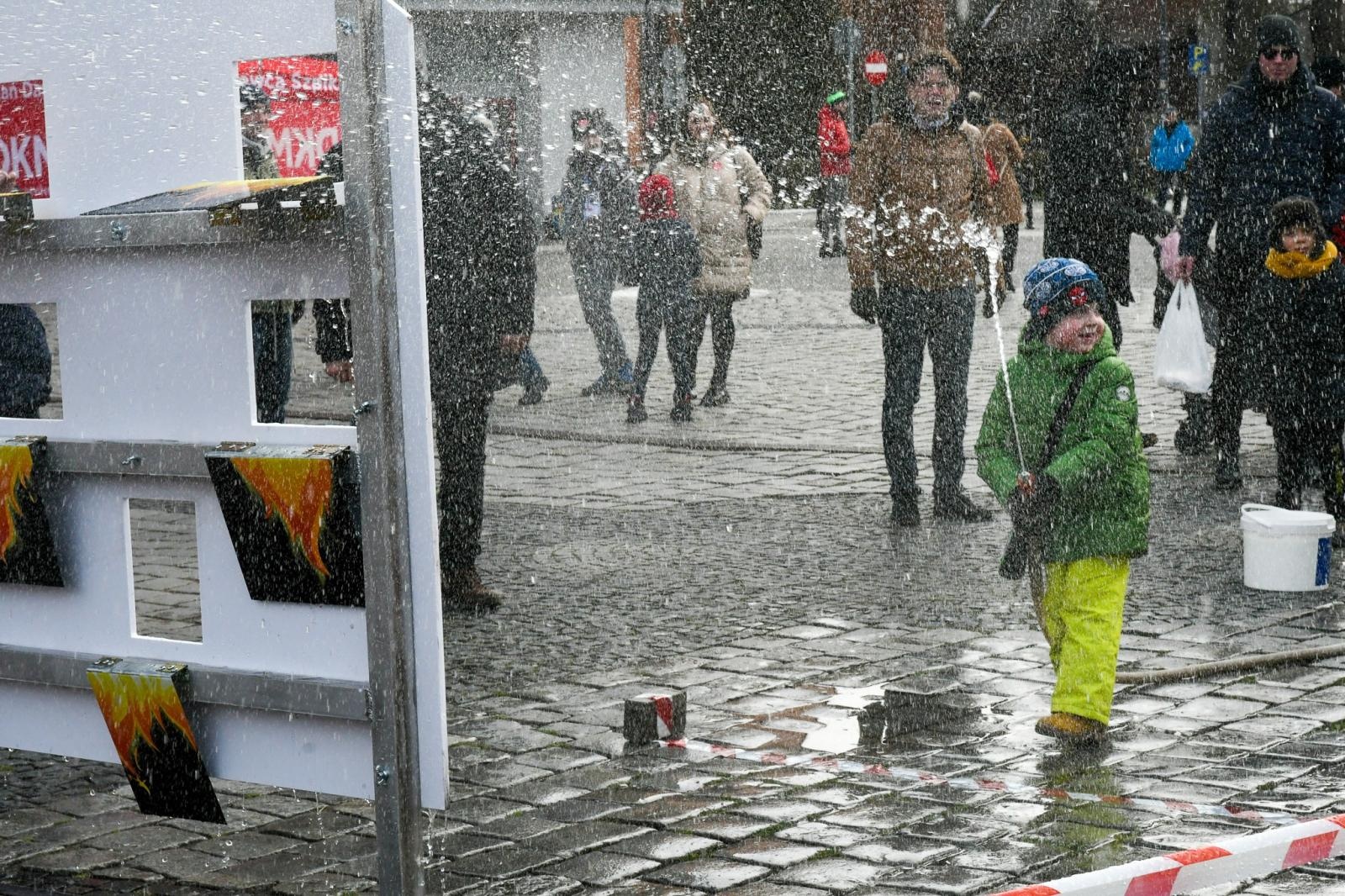 Zdjęcie w galerii na portalu naszraciborz.pl: Racibórz na żywo w TVN. Orkiestra gra na Rynku [FOTO i WIDEO] wiadomości z regionu