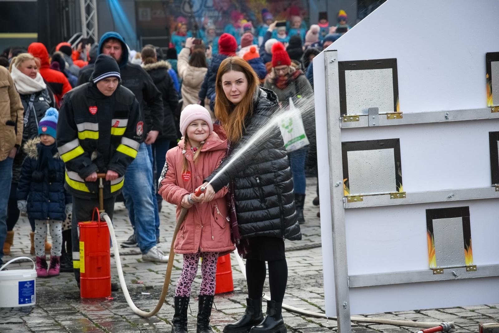 Zdjęcie w galerii na portalu naszraciborz.pl: Racibórz na żywo w TVN. Orkiestra gra na Rynku [FOTO i WIDEO] wiadomości z regionu