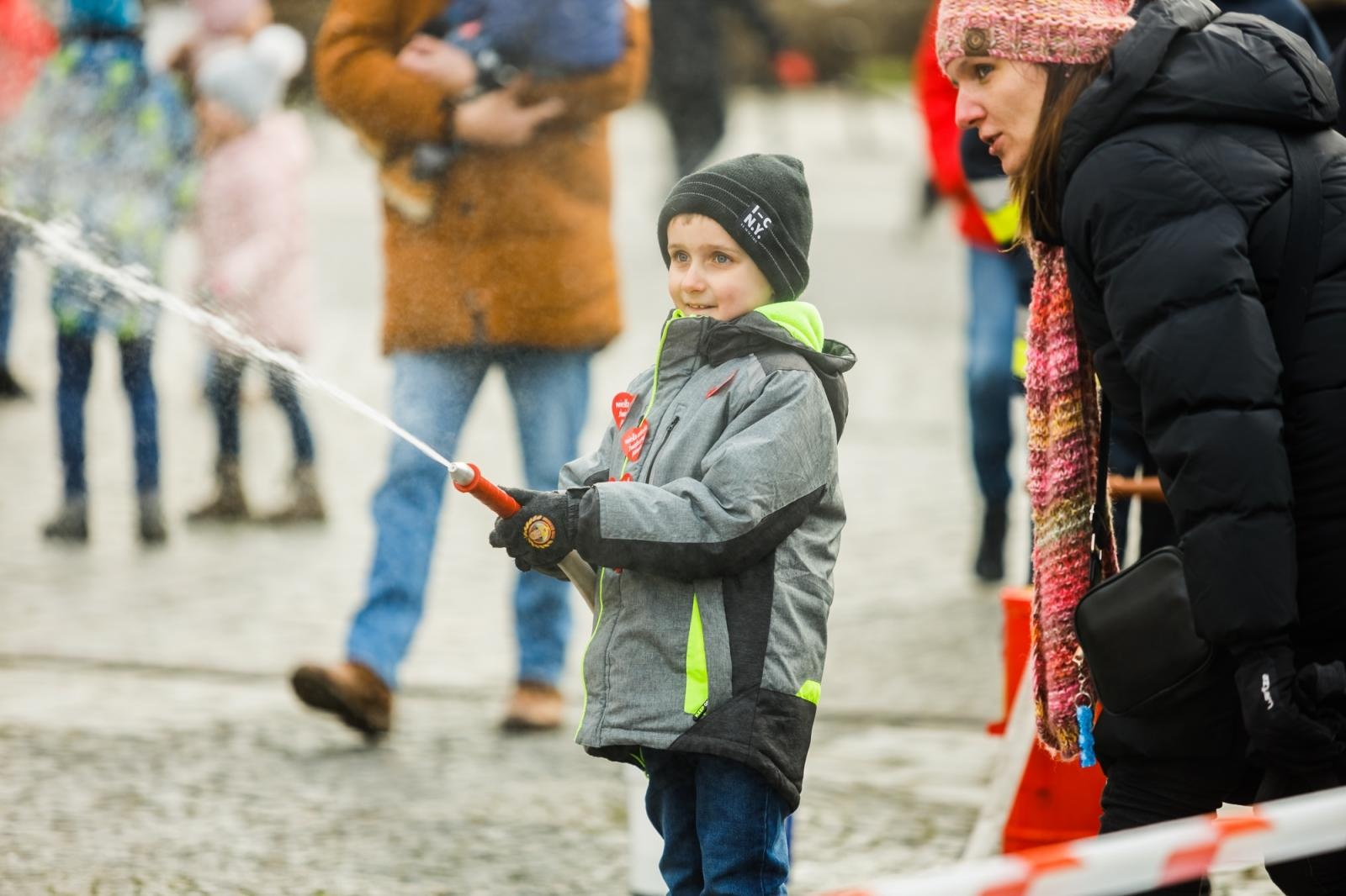Zdjęcie w galerii na portalu naszraciborz.pl: Racibórz na żywo w TVN. Orkiestra gra na Rynku [FOTO i WIDEO] wiadomości z regionu