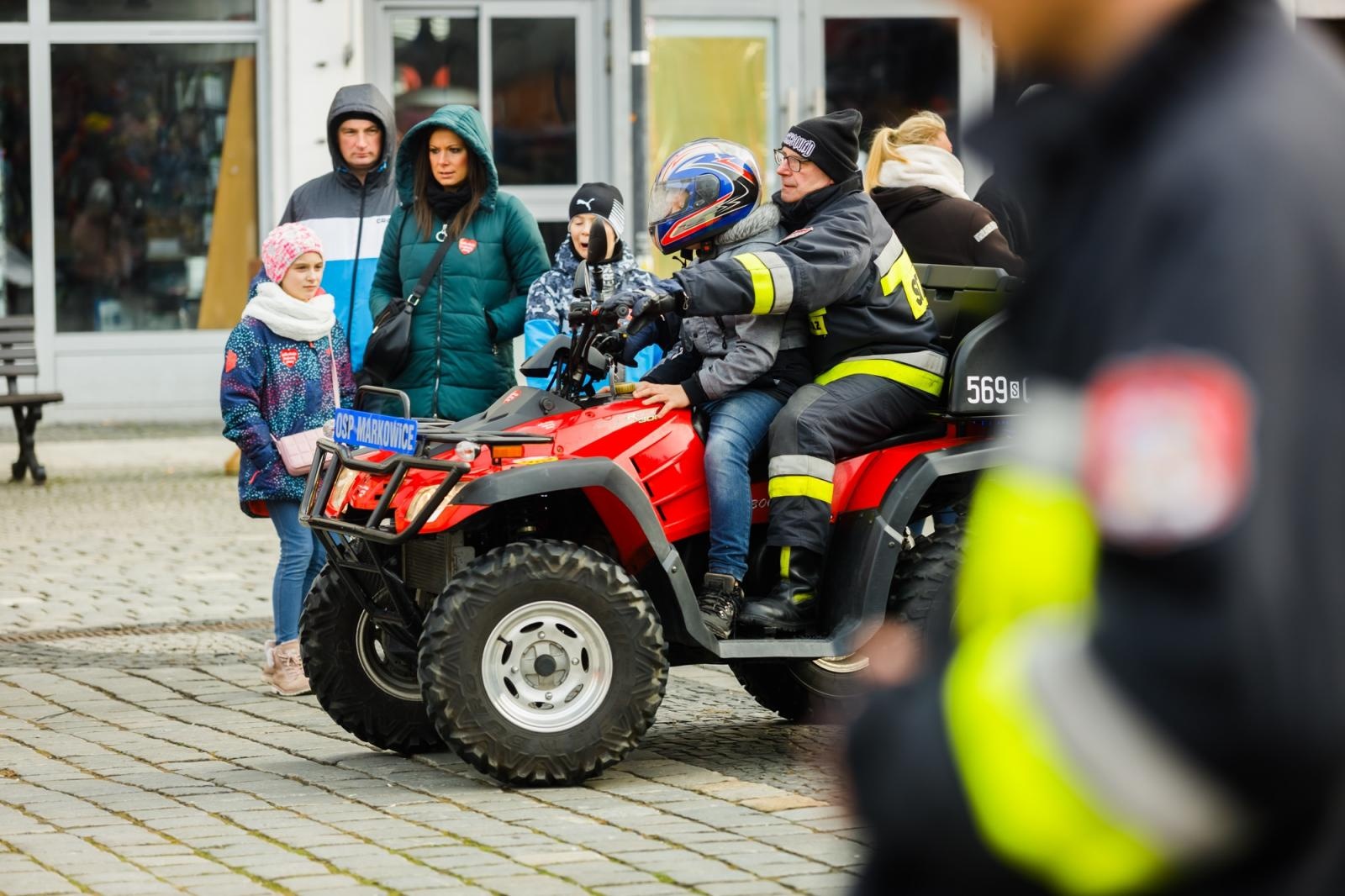 Zdjęcie w galerii na portalu naszraciborz.pl: Racibórz na żywo w TVN. Orkiestra gra na Rynku [FOTO i WIDEO] wiadomości z regionu