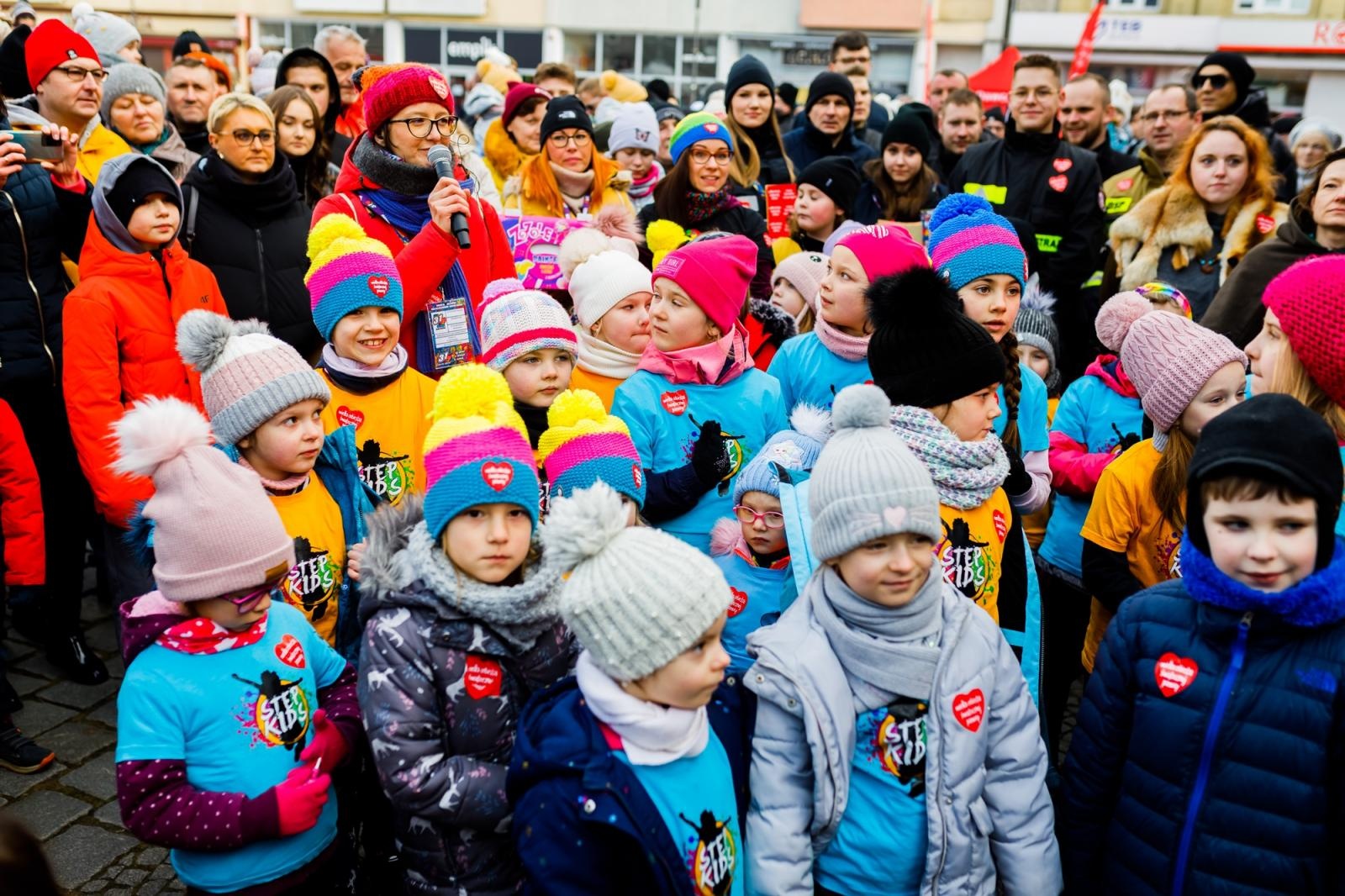 Zdjęcie w galerii na portalu naszraciborz.pl: Racibórz na żywo w TVN. Orkiestra gra na Rynku [FOTO i WIDEO] wiadomości z regionu