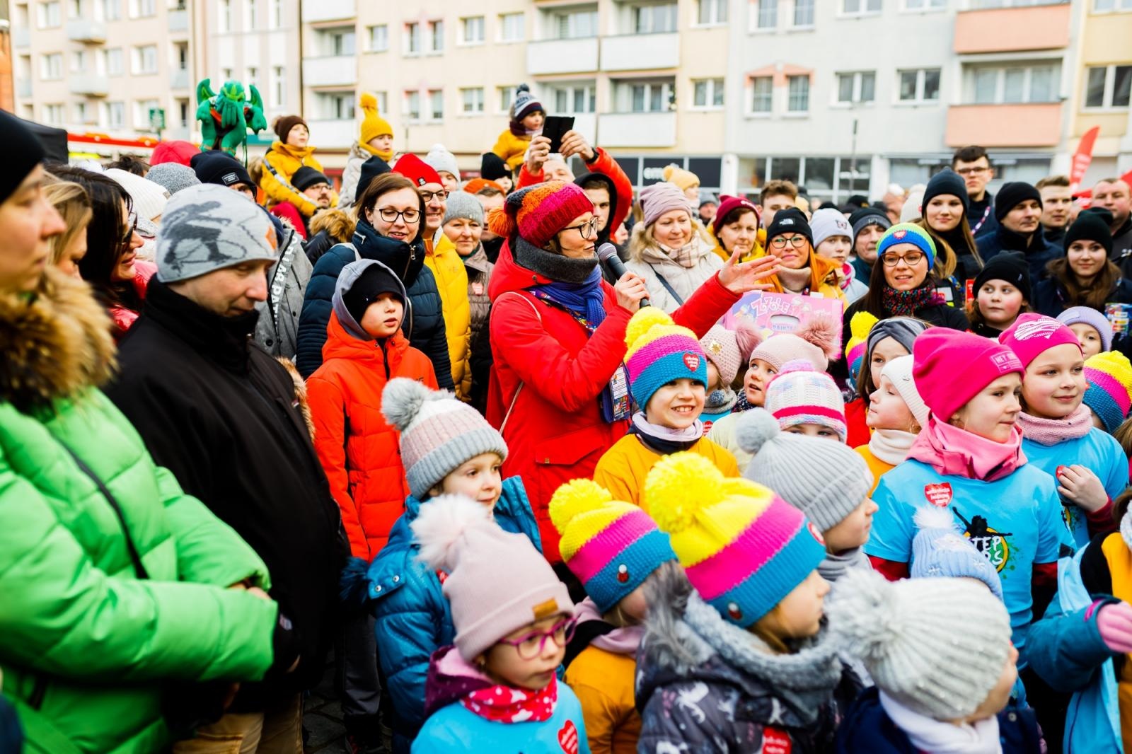 Zdjęcie w galerii na portalu naszraciborz.pl: Racibórz na żywo w TVN. Orkiestra gra na Rynku [FOTO i WIDEO] wiadomości z regionu