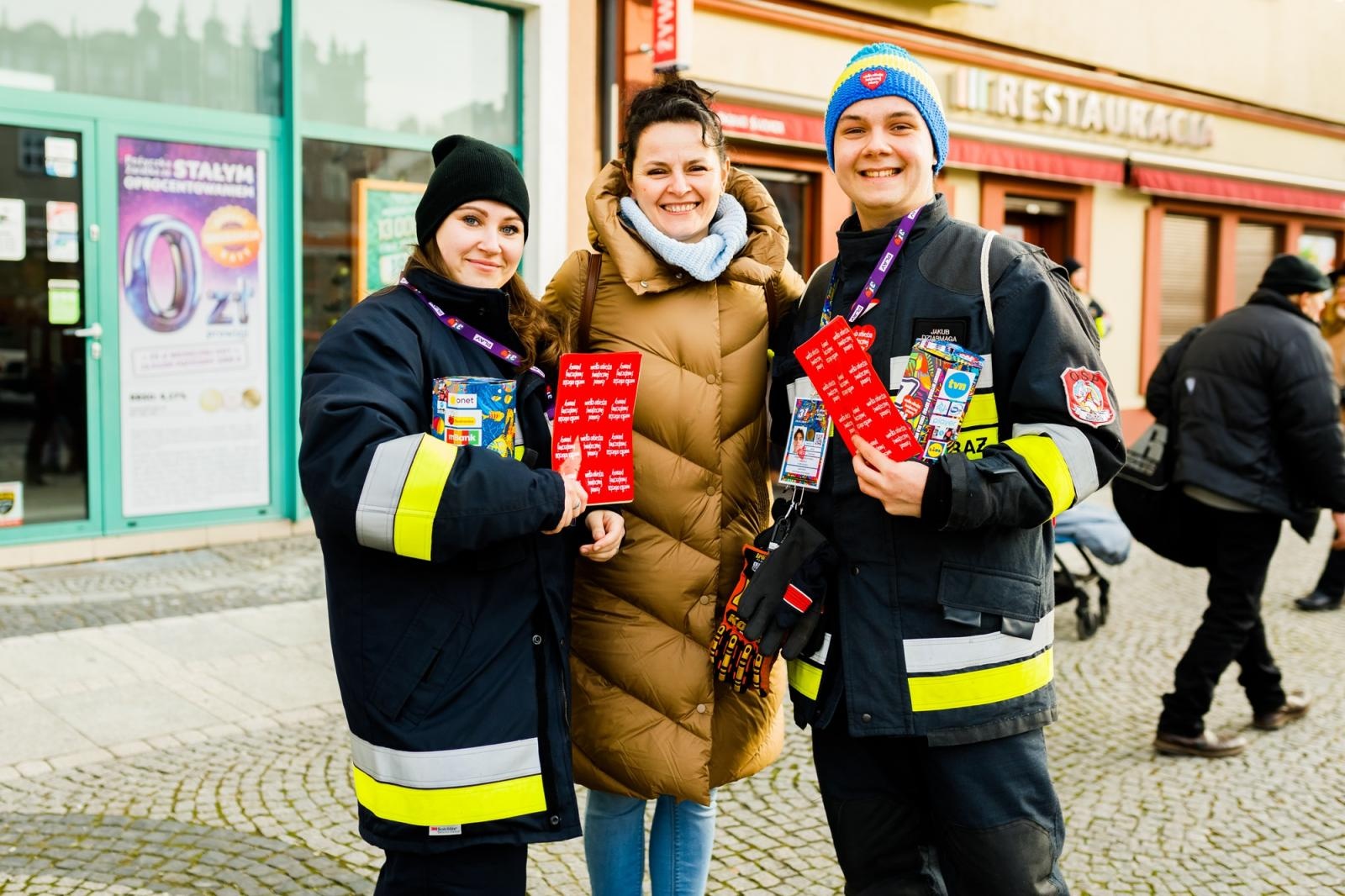 Zdjęcie w galerii na portalu naszraciborz.pl: Racibórz na żywo w TVN. Orkiestra gra na Rynku [FOTO i WIDEO] wiadomości z regionu