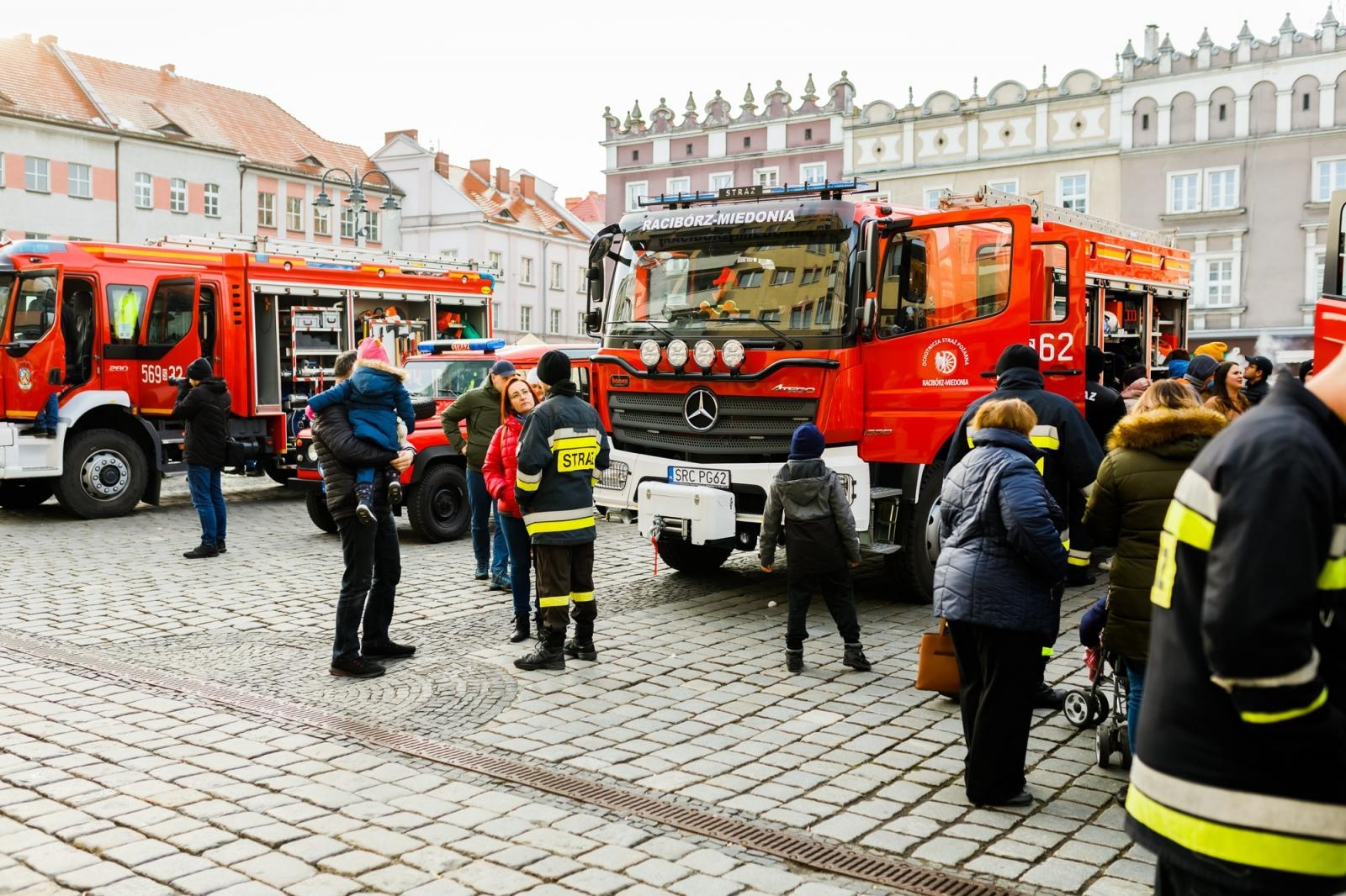 Zdjęcie w galerii na portalu naszraciborz.pl: Racibórz na żywo w TVN. Orkiestra gra na Rynku [FOTO i WIDEO] wiadomości z regionu