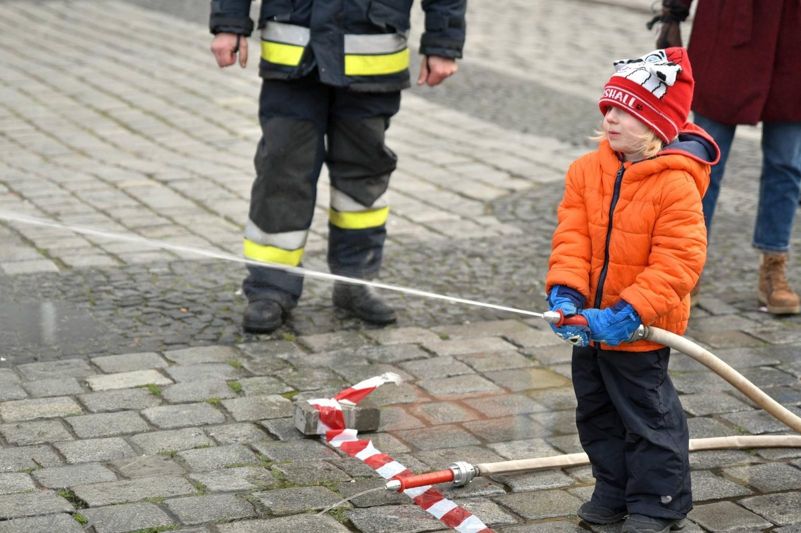 Zdjęcie w galerii na portalu naszraciborz.pl: Racibórz na żywo w TVN. Orkiestra gra na Rynku [FOTO i WIDEO] wiadomości z regionu