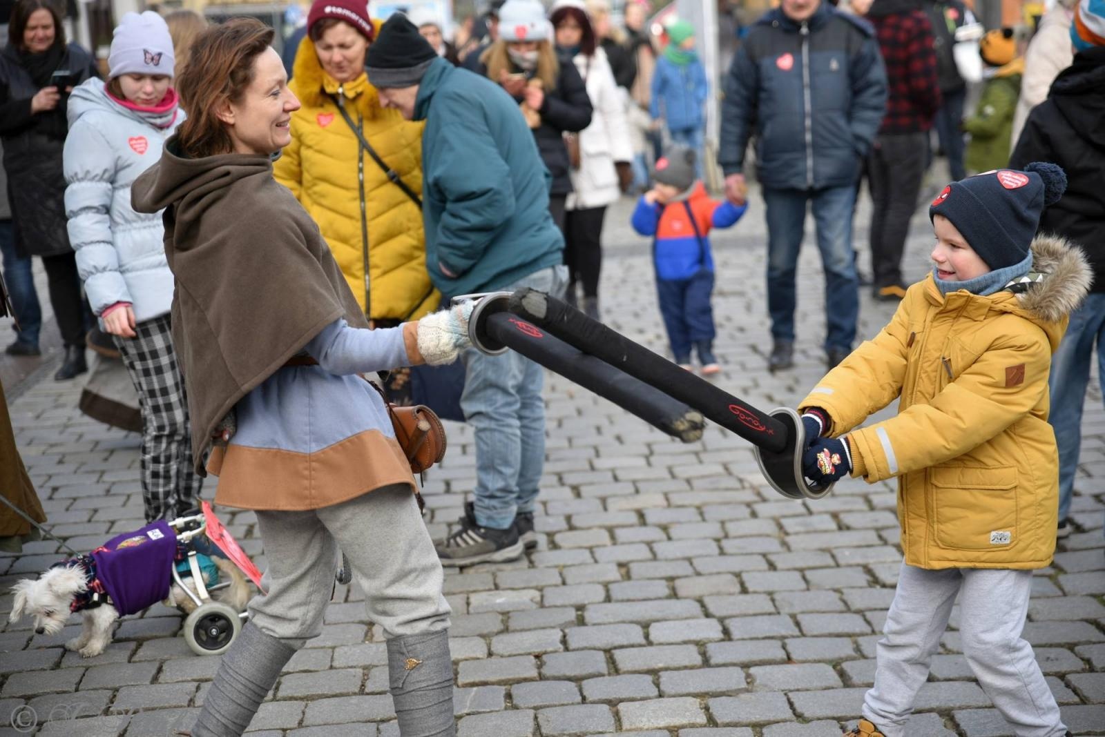 Zdjęcie w galerii na portalu naszraciborz.pl: Racibórz na żywo w TVN. Orkiestra gra na Rynku [FOTO i WIDEO] wiadomości z regionu