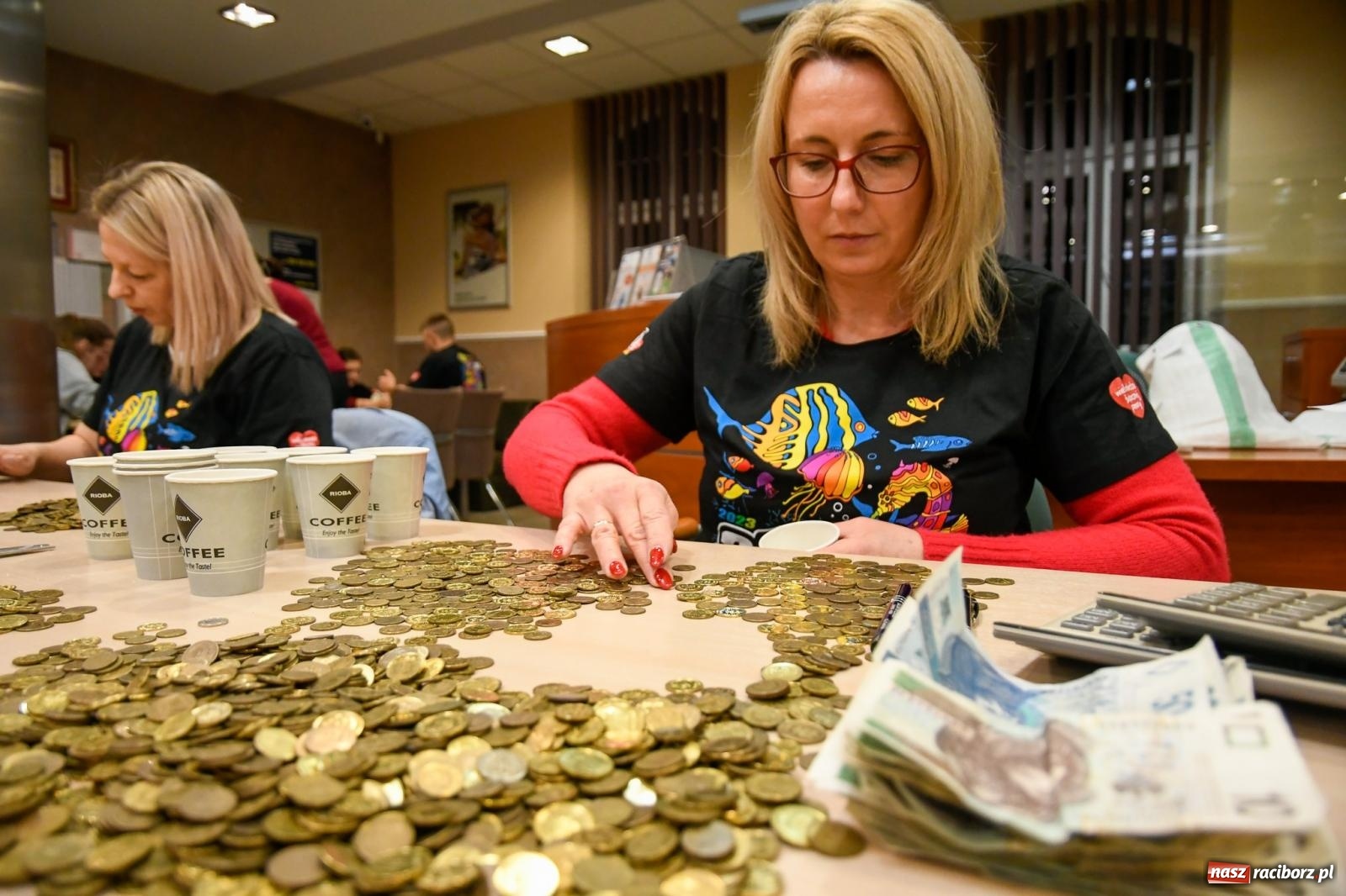 Zdjęcie w galerii na portalu naszraciborz.pl: Bank Spółdzielczy już pełnoletni. Osiemnasty raz gra z Orkiestrą wiadomości z regionu