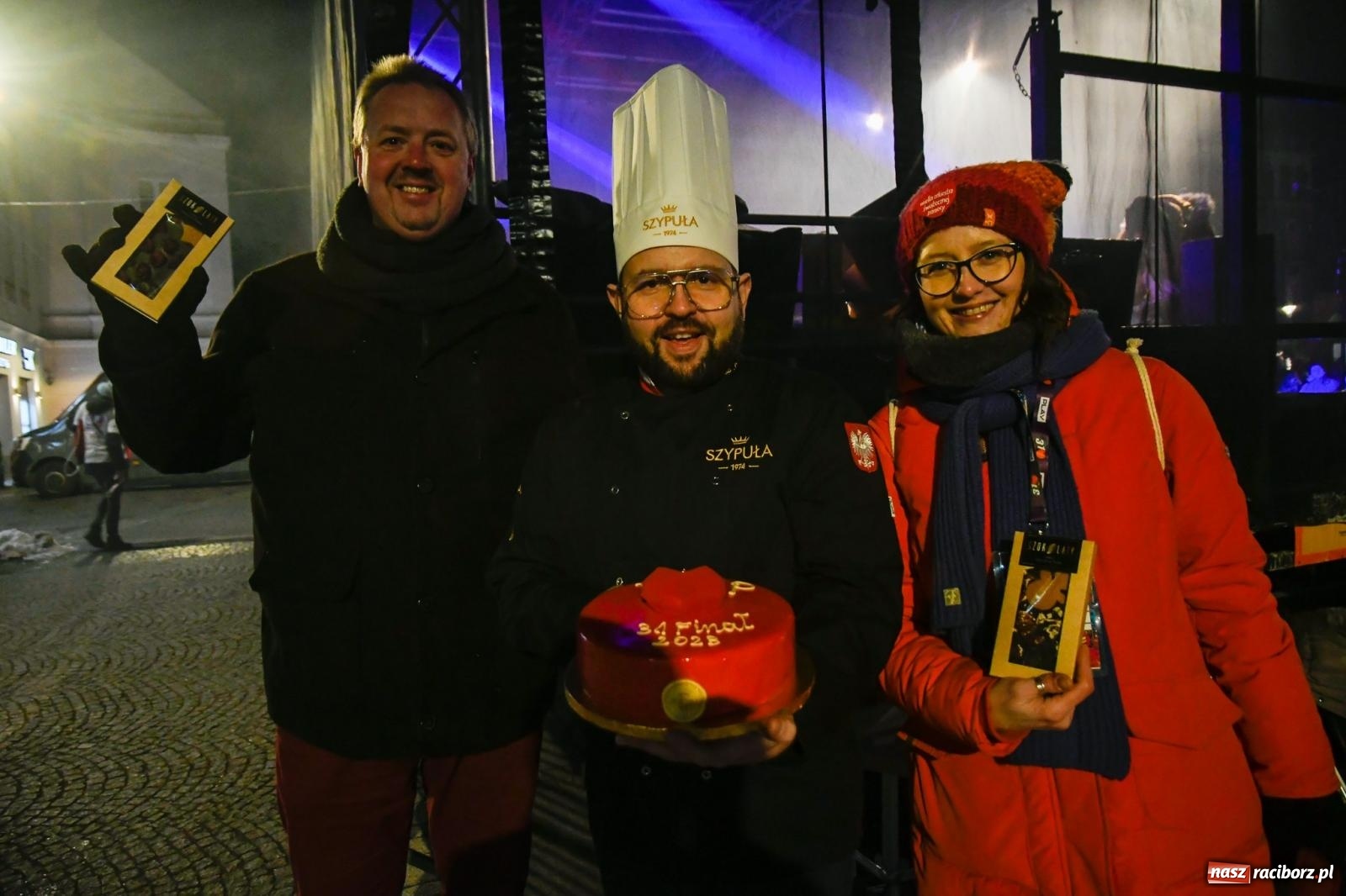 Zdjęcie w galerii na portalu naszraciborz.pl: Tort ze złotem od Szypuły i zumba na rozgrzewkę [FOTO i WIDEO] wiadomości z regionu