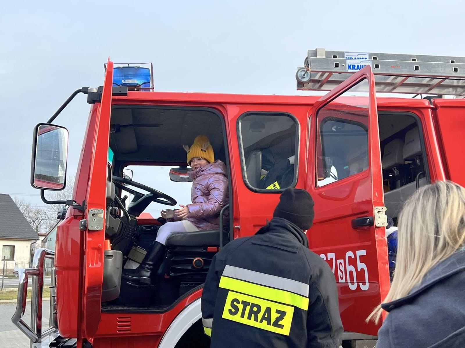 Zdjęcie w galerii na portalu naszraciborz.pl: Fryzjerzy na medal. Zebrali w gminie Krzyżanowice ponad 30 tys. zł wiadomości z regionu