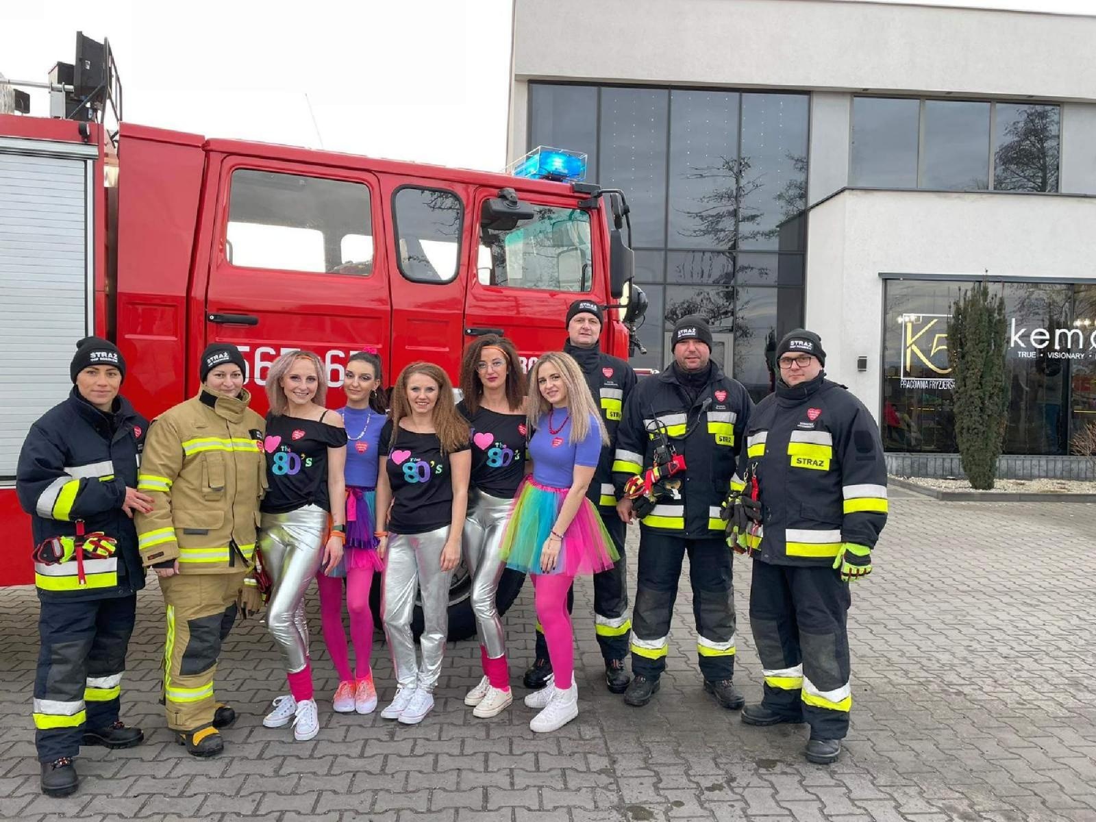 Zdjęcie w galerii na portalu naszraciborz.pl: Fryzjerzy na medal. Zebrali w gminie Krzyżanowice ponad 30 tys. zł wiadomości z regionu