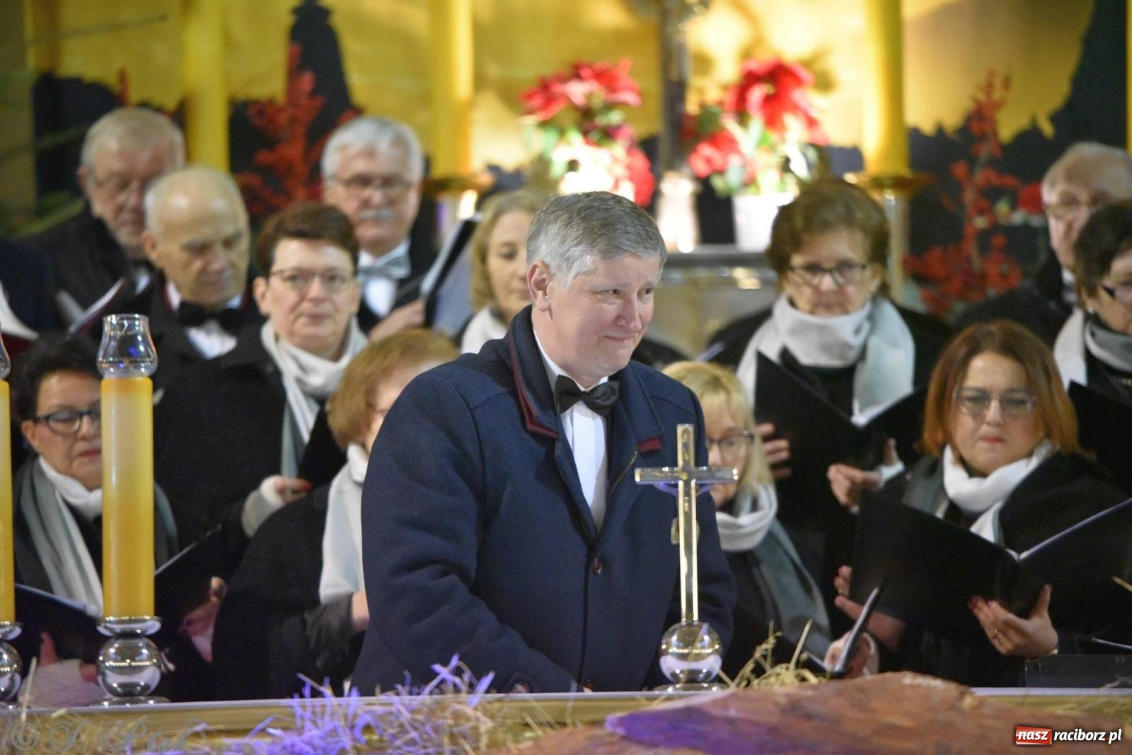 Zdjęcie w galerii na portalu naszraciborz.pl: Koncert kolędowy w okrąglaku. W kościołach kończy się okres bożonarodzeniowy [FOTO i WIDEO] wiadomości z regionu