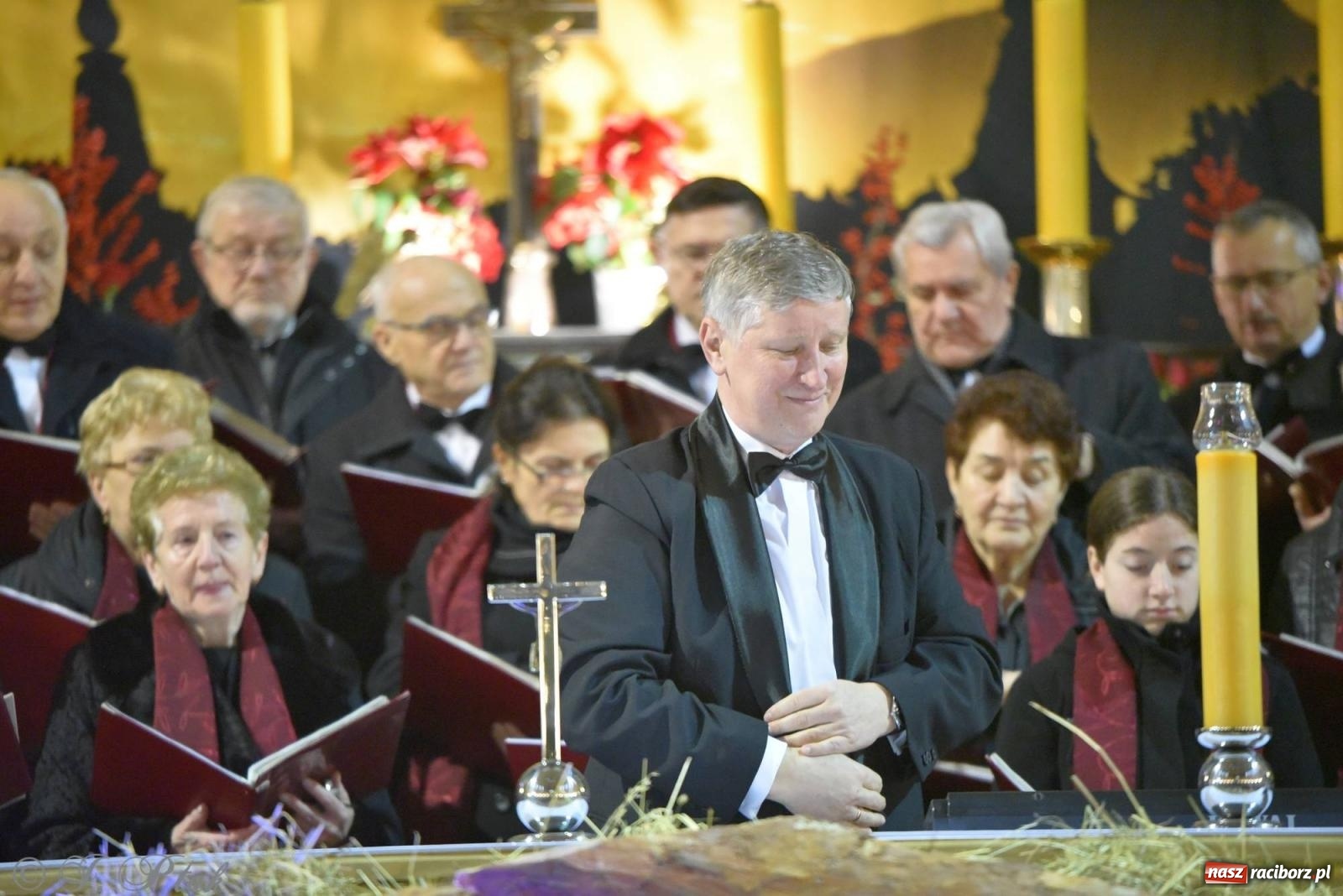 Zdjęcie w galerii na portalu naszraciborz.pl: Koncert kolędowy w okrąglaku. W kościołach kończy się okres bożonarodzeniowy [FOTO i WIDEO] wiadomości z regionu