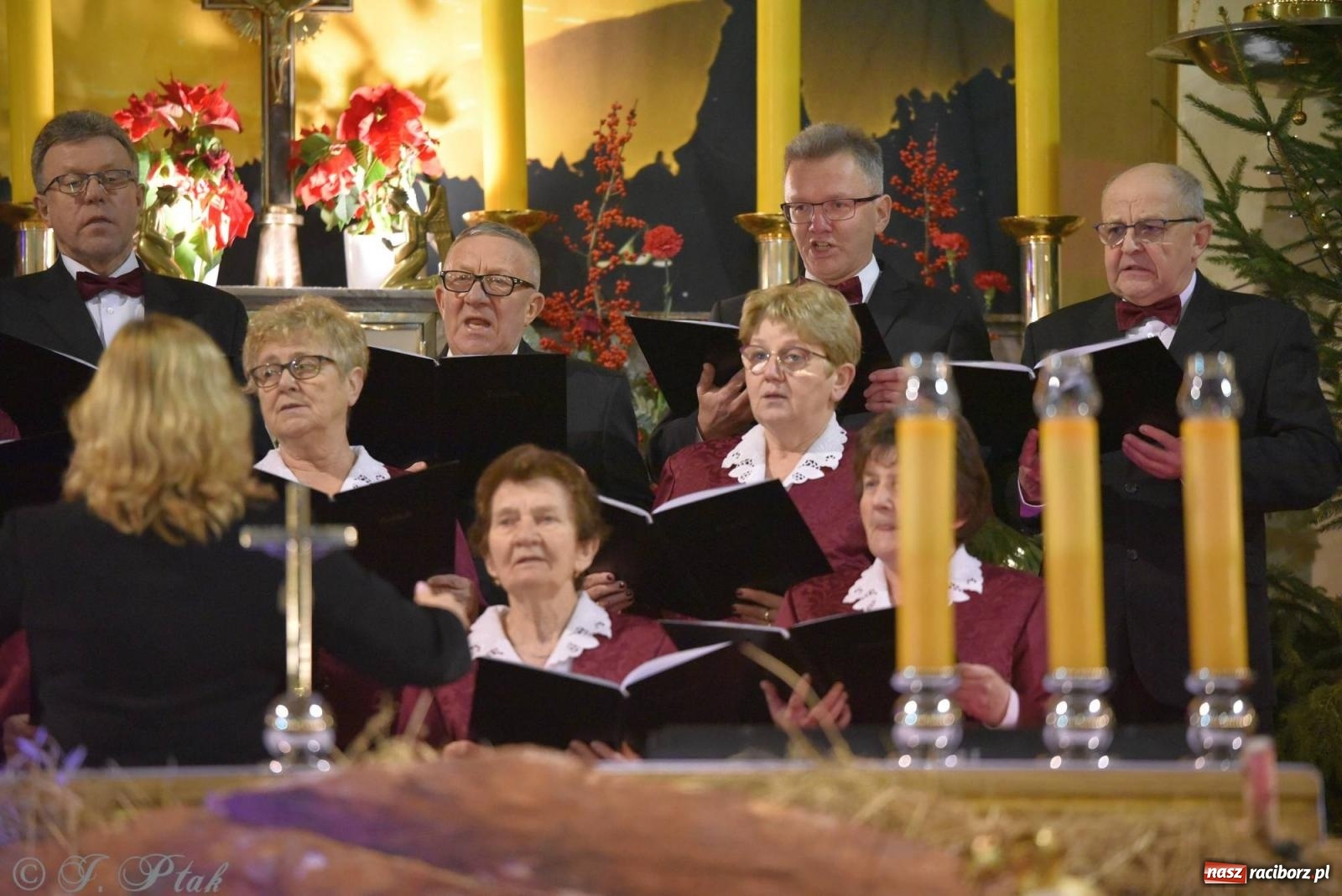 Zdjęcie w galerii na portalu naszraciborz.pl: Koncert kolędowy w okrąglaku. W kościołach kończy się okres bożonarodzeniowy [FOTO i WIDEO] wiadomości z regionu