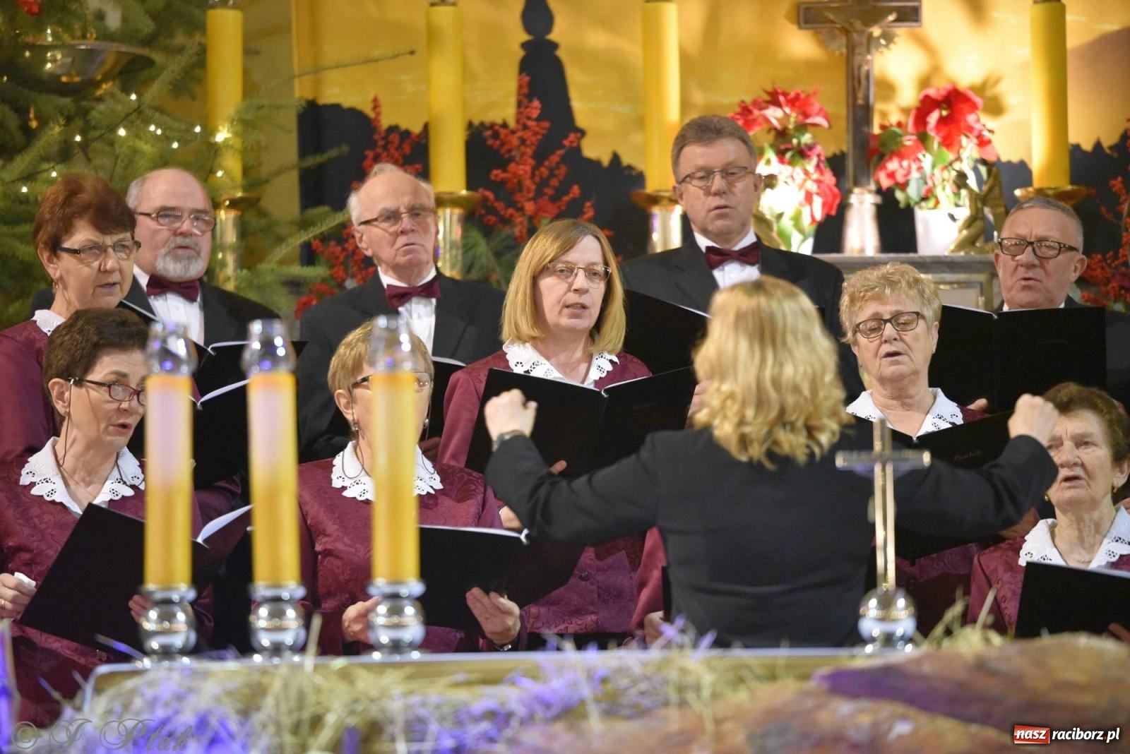 Zdjęcie w galerii na portalu naszraciborz.pl: Koncert kolędowy w okrąglaku. W kościołach kończy się okres bożonarodzeniowy [FOTO i WIDEO] wiadomości z regionu