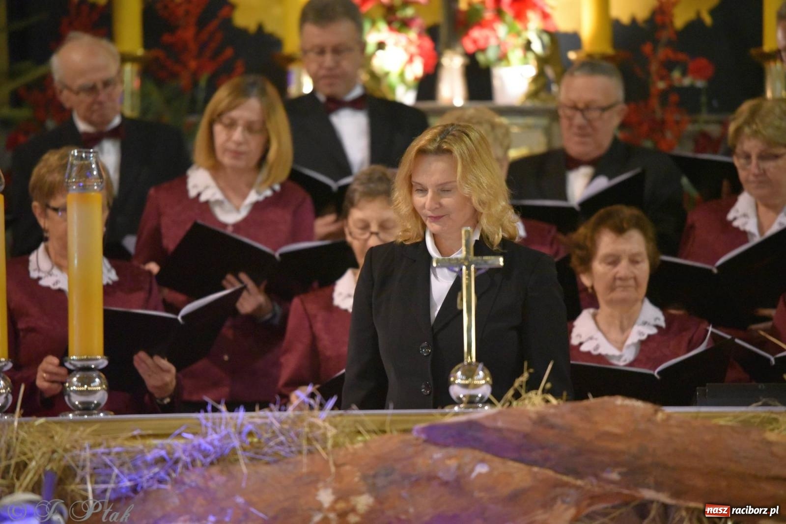 Zdjęcie w galerii na portalu naszraciborz.pl: Koncert kolędowy w okrąglaku. W kościołach kończy się okres bożonarodzeniowy [FOTO i WIDEO] wiadomości z regionu