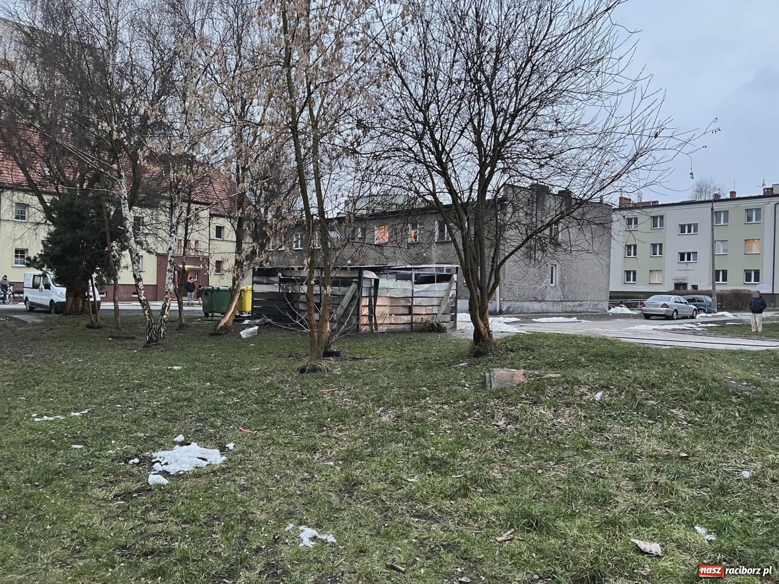 Zdjęcie w galerii na portalu naszraciborz.pl: W Raciborzu grasuje podpalacz śmietników? [FOTO] wiadomości z regionu