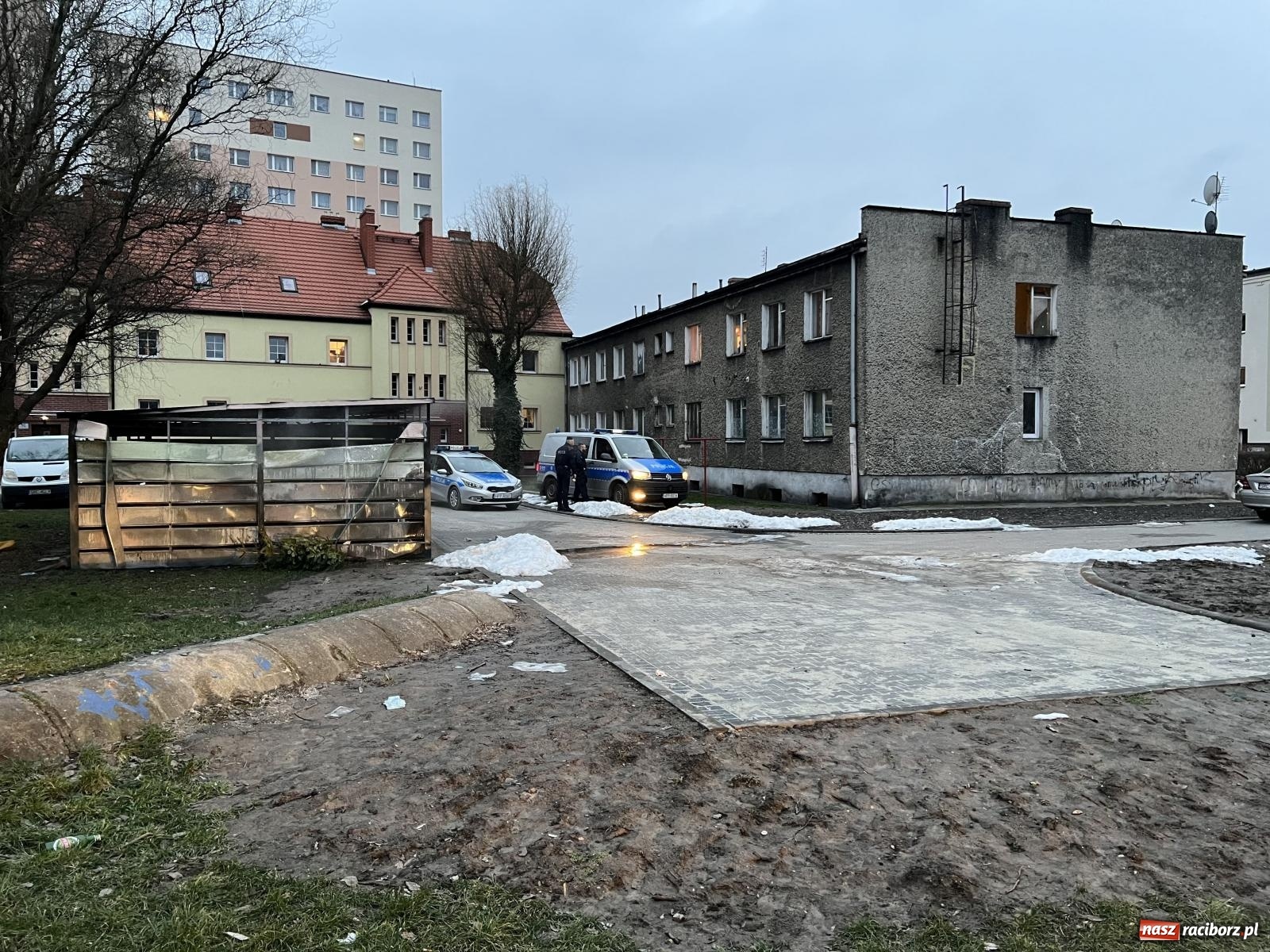 Zdjęcie w galerii na portalu naszraciborz.pl: W Raciborzu grasuje podpalacz śmietników? [FOTO] wiadomości z regionu