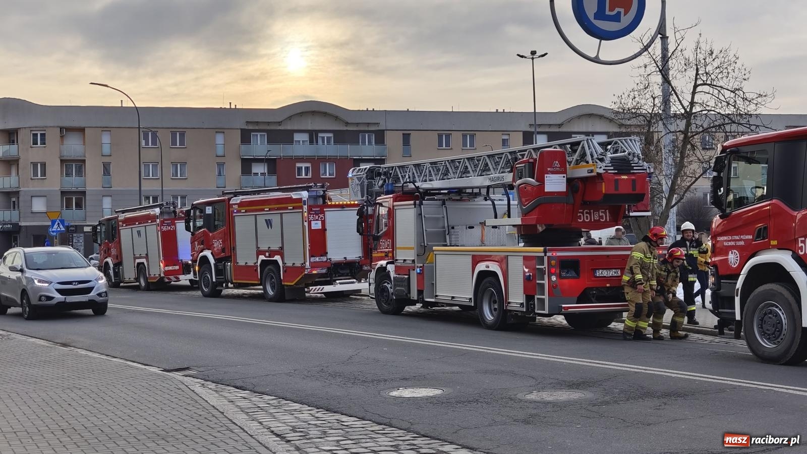 Zdjęcie w galerii na portalu naszraciborz.pl: Zadymienie przy Opawskiej. W akcji cztery zastępy straży [FOTO] wiadomości z regionu