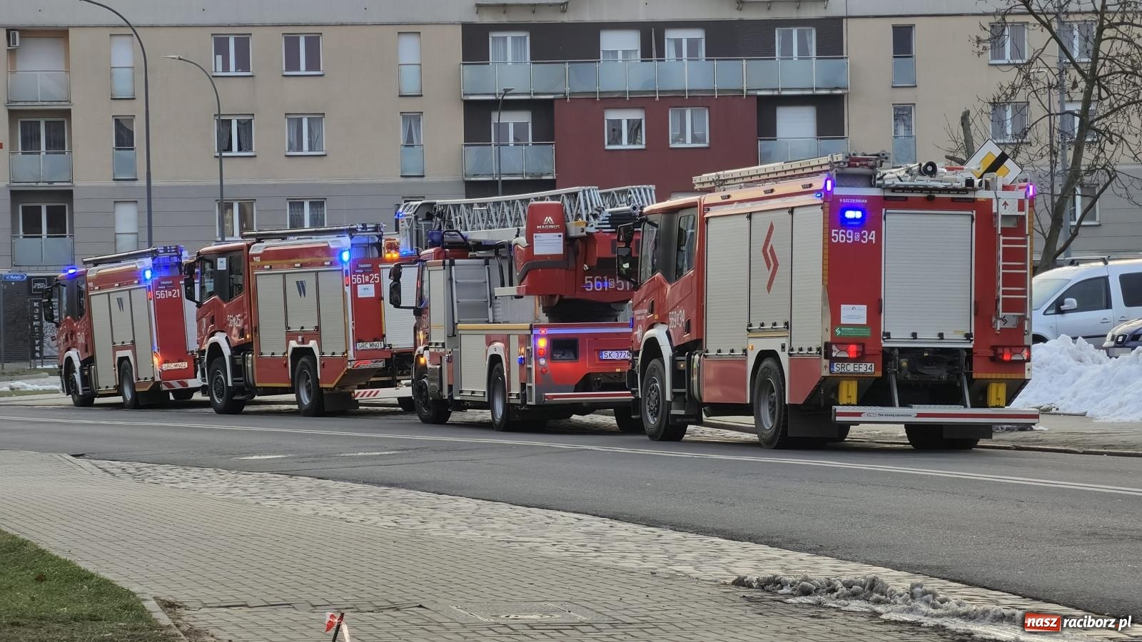 Zdjęcie w galerii na portalu naszraciborz.pl: Zadymienie przy Opawskiej. W akcji cztery zastępy straży [FOTO] wiadomości z regionu