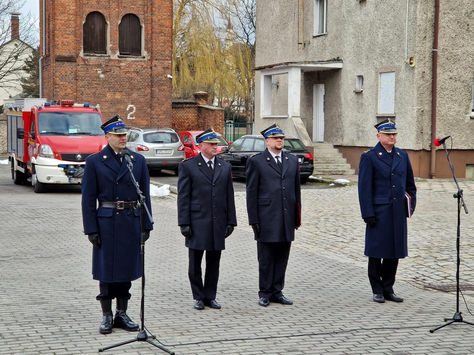 Zdjęcie w galerii na portalu naszraciborz.pl: Zmiana warty u raciborskich strażaków wiadomości z regionu