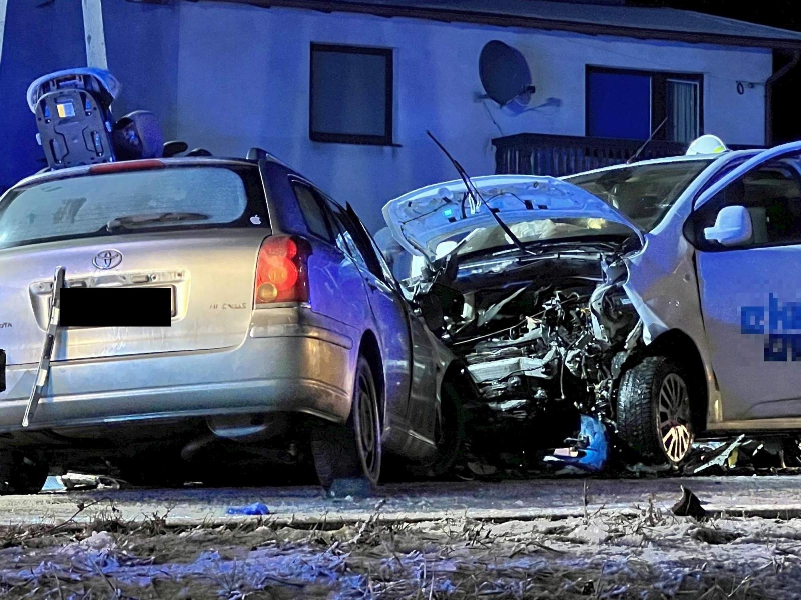Zdjęcie w galerii na portalu naszraciborz.pl: Dziesięć osób poszkodowanych w wypadku busa i osobówki na trasie Racibórz-Rybnik wiadomości z regionu