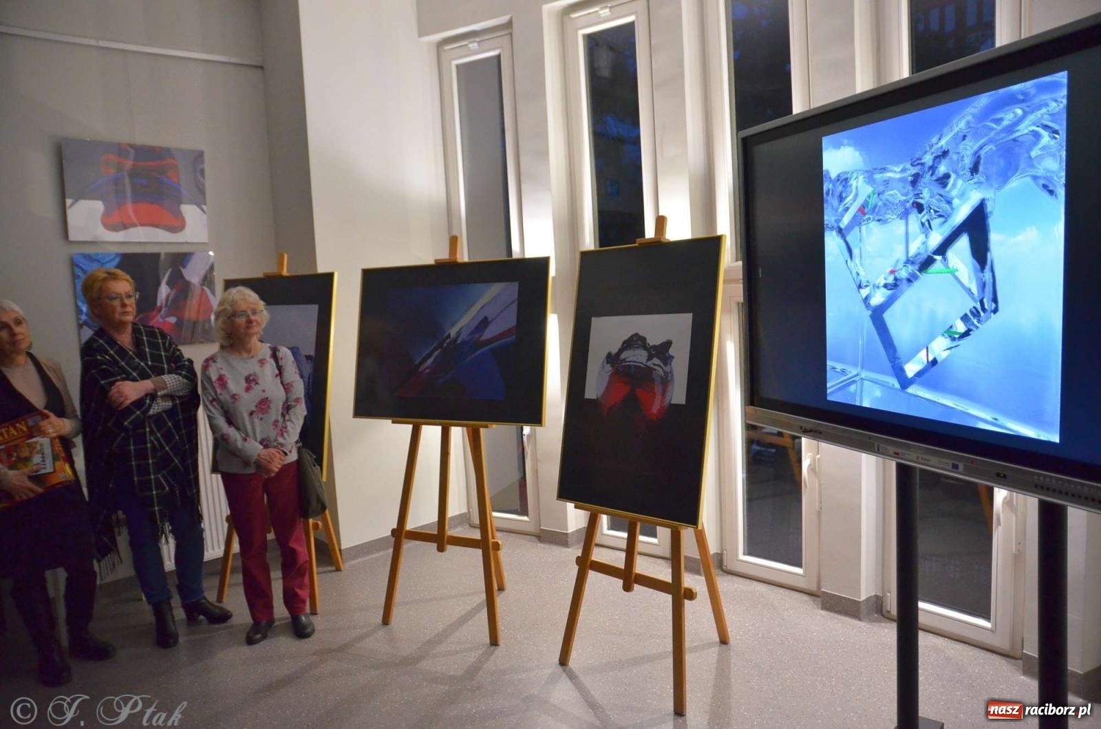 Zdjęcie w galerii na portalu naszraciborz.pl: Krajobrazy wektorowe Marka Furmanowicza [FOTO z WERNISAŻU] wiadomości z regionu