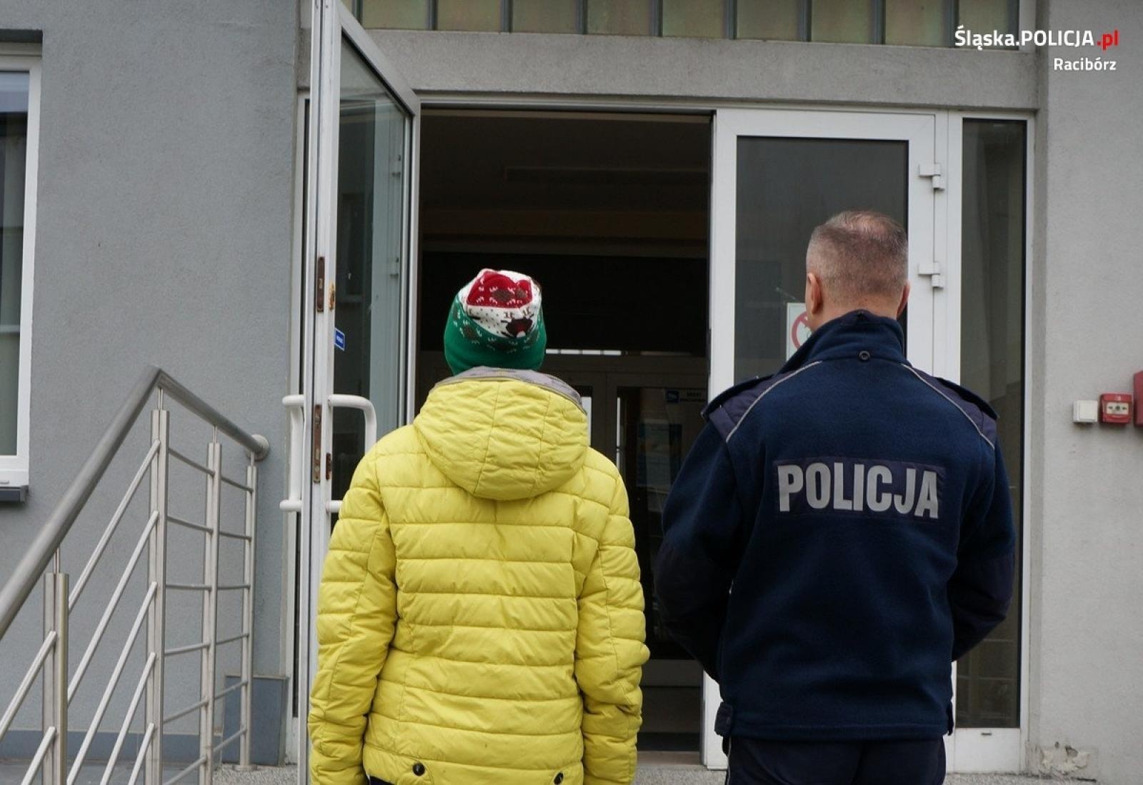 Zdjęcie w galerii na portalu naszraciborz.pl: Dwie złodziejki sklepowe w rękach raciborskiej policji [FOTO] wiadomości z regionu