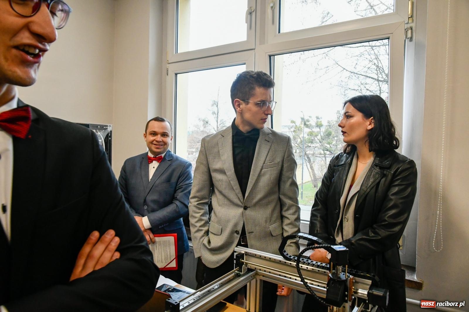 Zdjęcie w galerii na portalu naszraciborz.pl: Domowa tężnia i hybrydowe magazynowanie energii. Przegląd projektów w raciborskiej ANS wiadomości z regionu