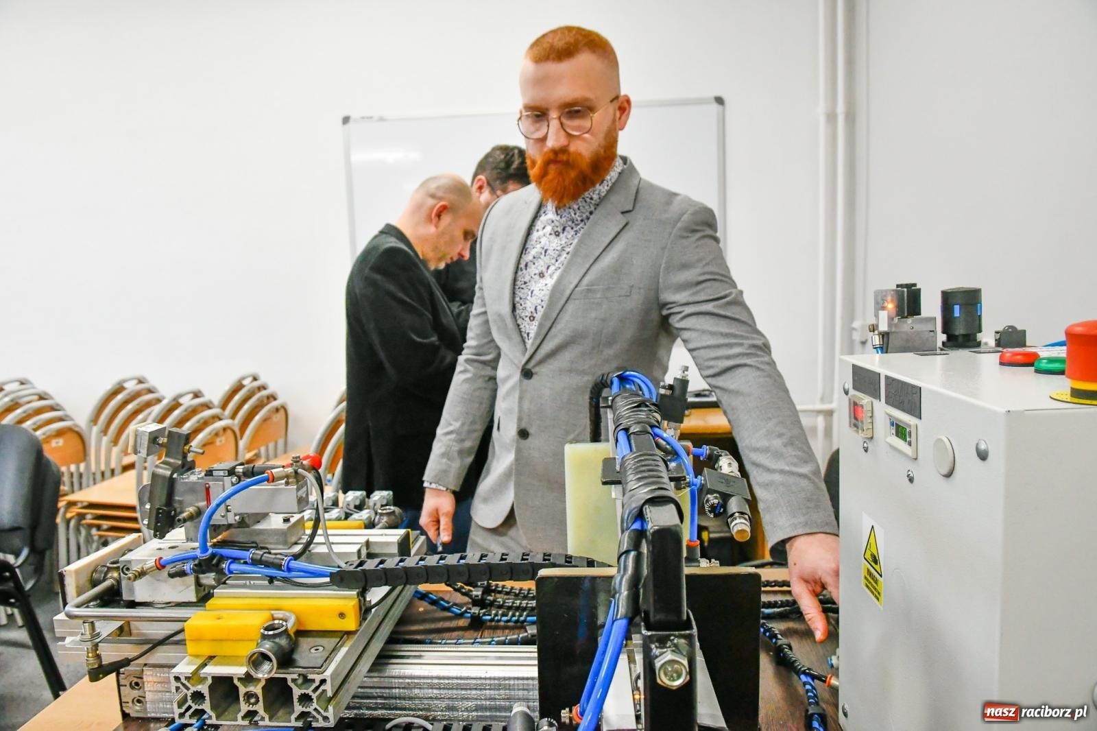 Zdjęcie w galerii na portalu naszraciborz.pl: Domowa tężnia i hybrydowe magazynowanie energii. Przegląd projektów w raciborskiej ANS wiadomości z regionu