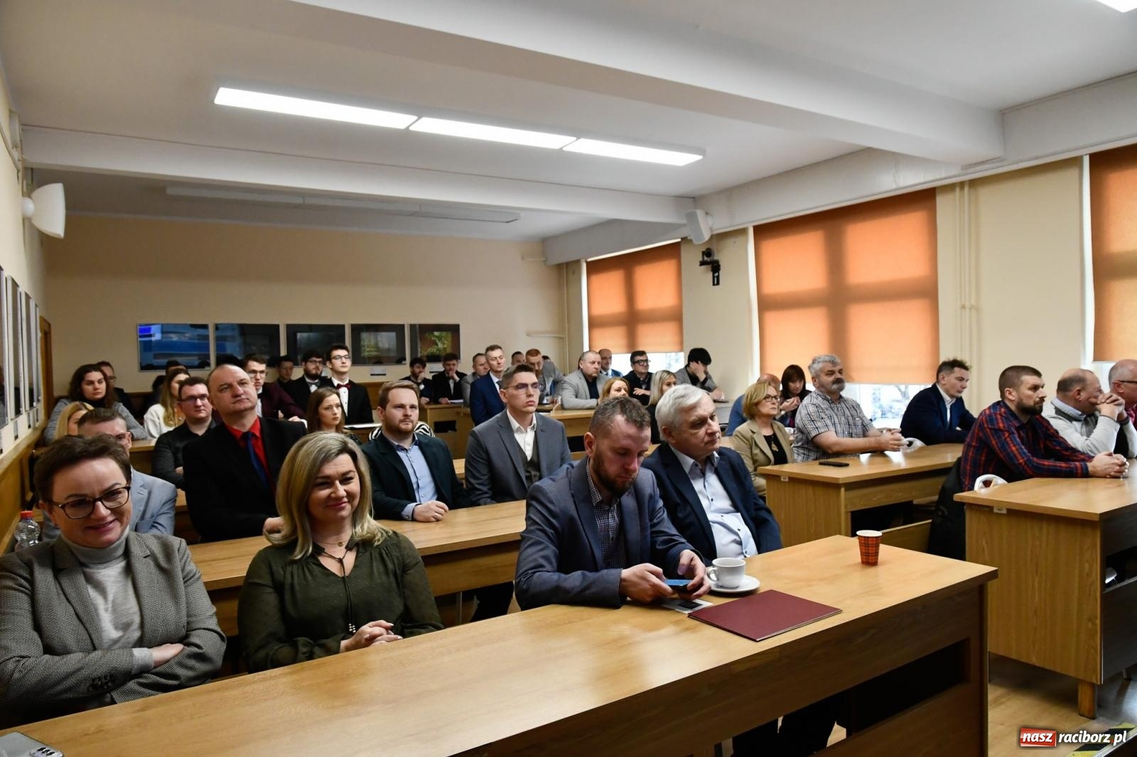 Zdjęcie w galerii na portalu naszraciborz.pl: Domowa tężnia i hybrydowe magazynowanie energii. Przegląd projektów w raciborskiej ANS wiadomości z regionu