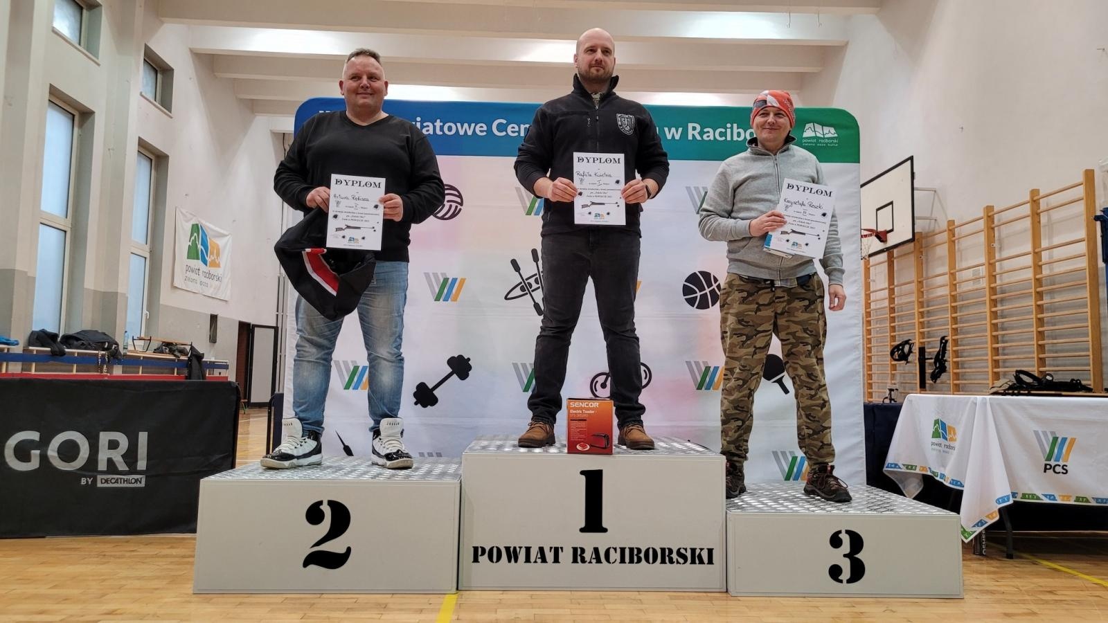 Zdjęcie w galerii na portalu naszraciborz.pl: Strzelcy wyborowi. Zawody w PCS-ie wiadomości z regionu