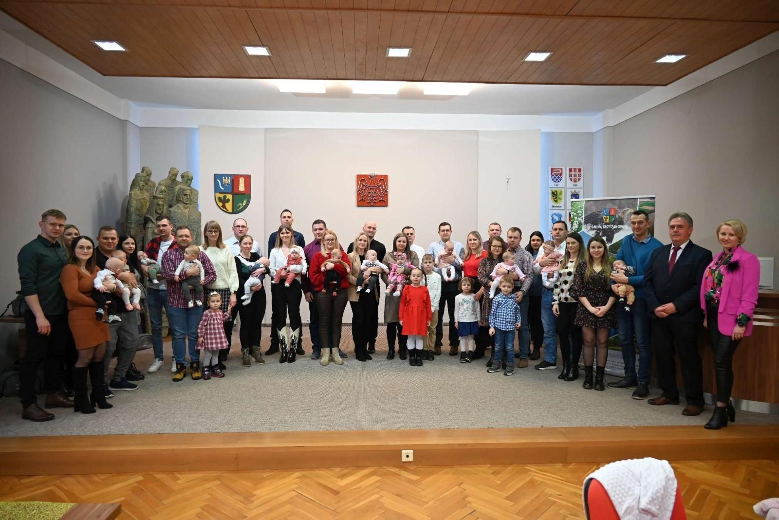 Zdjęcie w galerii na portalu naszraciborz.pl: W gminie Krzyżanowice przywitano najmłodszych obywateli wiadomości z regionu