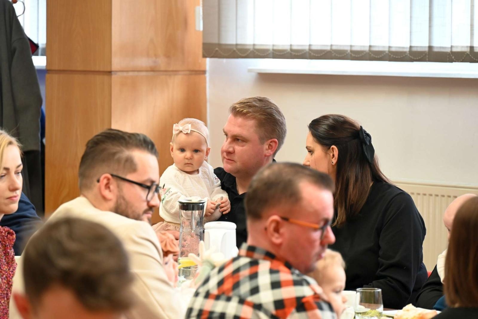 Zdjęcie w galerii na portalu naszraciborz.pl: W gminie Krzyżanowice przywitano najmłodszych obywateli wiadomości z regionu