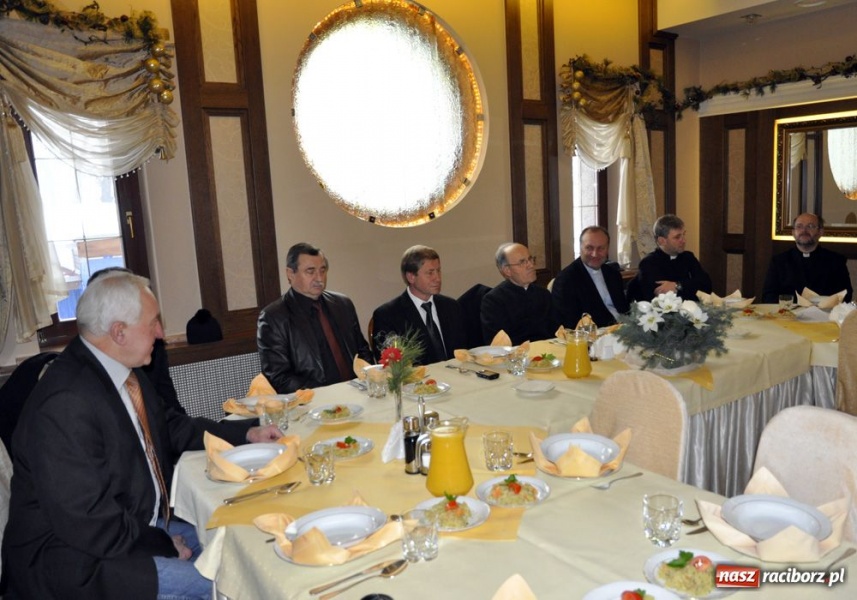 Zdjęcie w galerii na portalu naszraciborz.pl: Perła nie zapomina o samotnych wiadomości z regionu