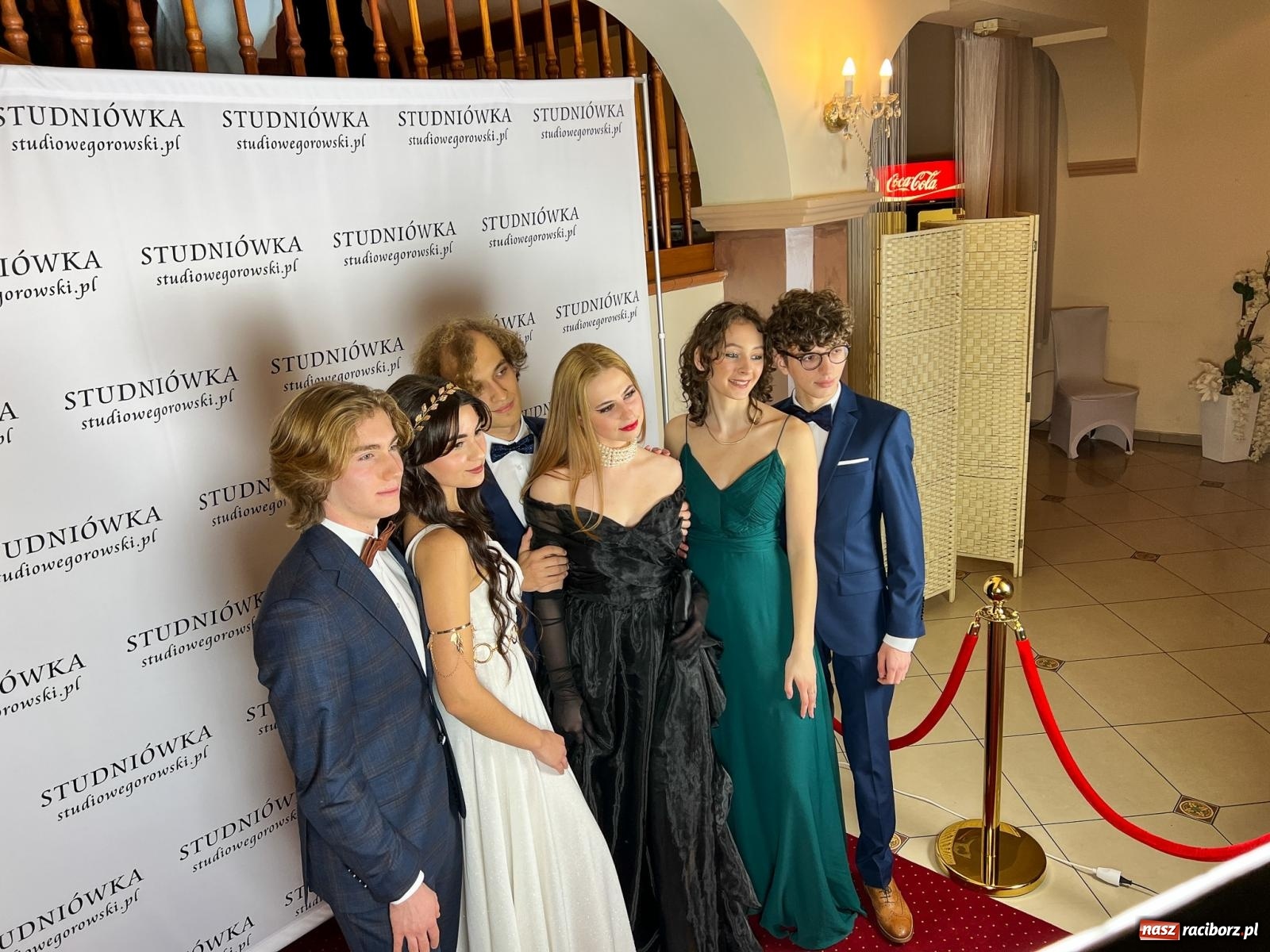 Zdjęcie w galerii na portalu naszraciborz.pl: Studniówka II LO im. Adama Mickiewicza [FOTO i WIDEO] wiadomości z regionu