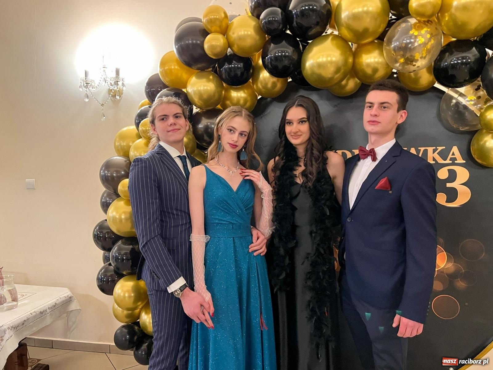 Zdjęcie w galerii na portalu naszraciborz.pl: Studniówka II LO im. Adama Mickiewicza [FOTO i WIDEO] wiadomości z regionu