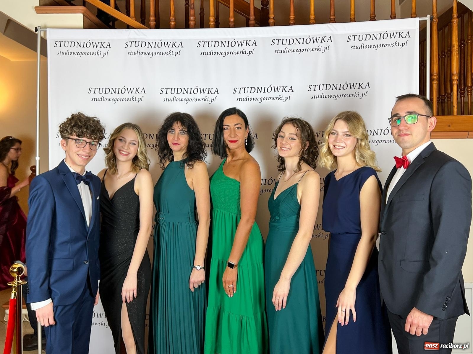 Zdjęcie w galerii na portalu naszraciborz.pl: Studniówka II LO im. Adama Mickiewicza [FOTO i WIDEO] wiadomości z regionu