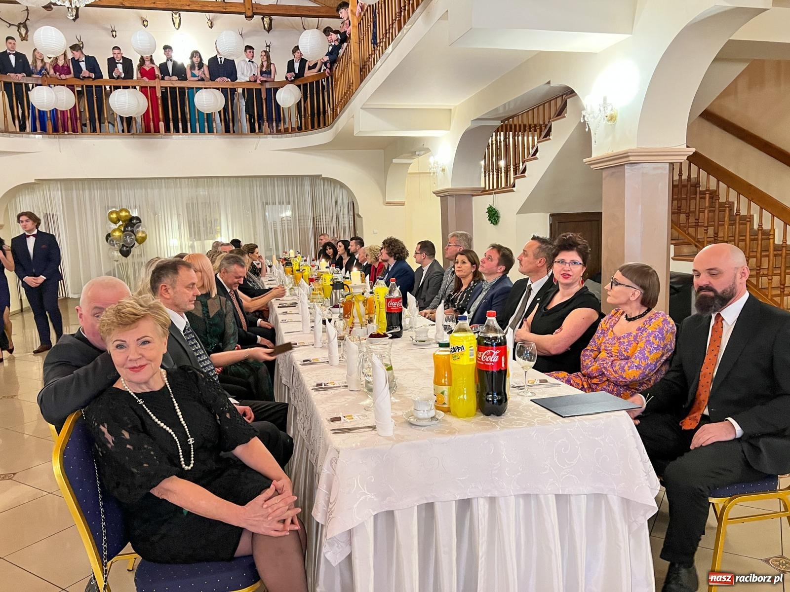 Zdjęcie w galerii na portalu naszraciborz.pl: Studniówka II LO im. Adama Mickiewicza [FOTO i WIDEO] wiadomości z regionu