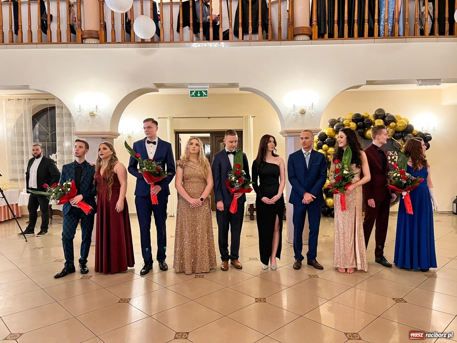 Zdjęcie w galerii na portalu naszraciborz.pl: Studniówka II LO im. Adama Mickiewicza [FOTO i WIDEO] wiadomości z regionu