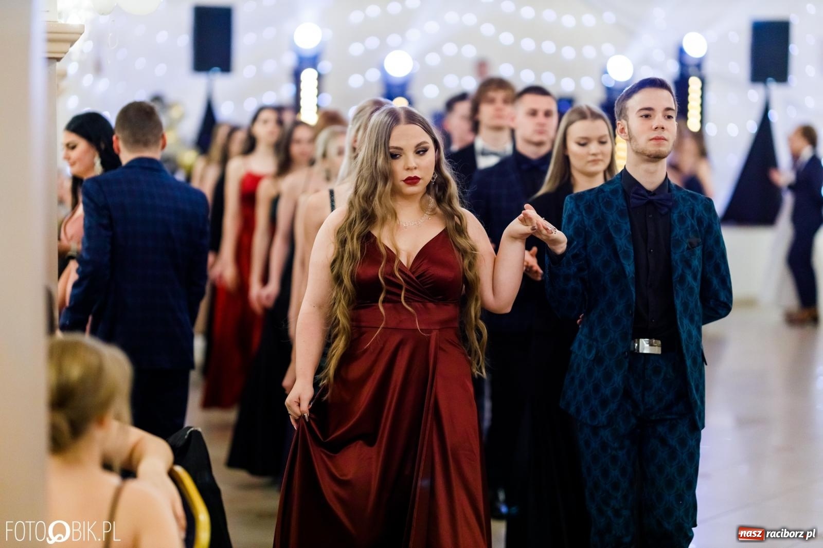 Zdjęcie w galerii na portalu naszraciborz.pl: Studniówka II LO im. Adama Mickiewicza [FOTO i WIDEO] wiadomości z regionu